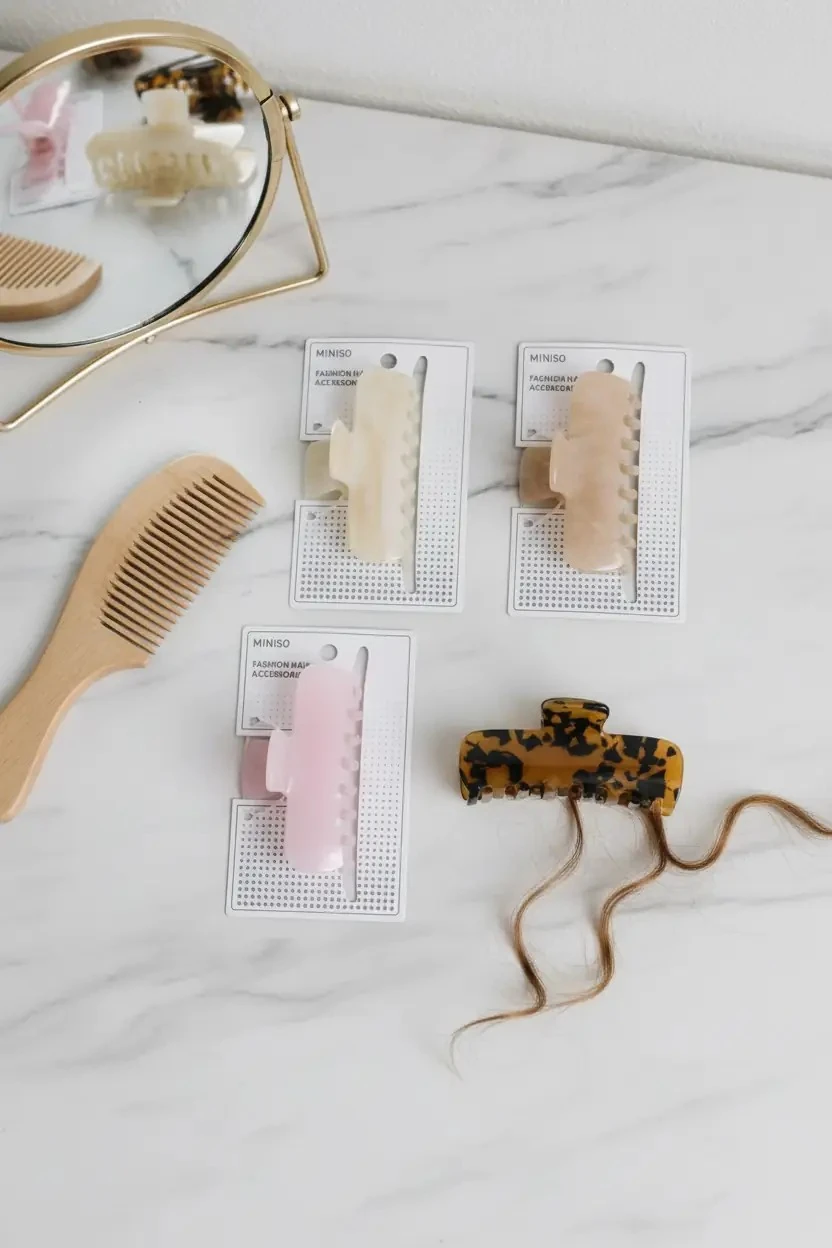 Miniso Lisanslı Basic Kıskaç Toka – Günlük Sade Tasarım 12 Cm
