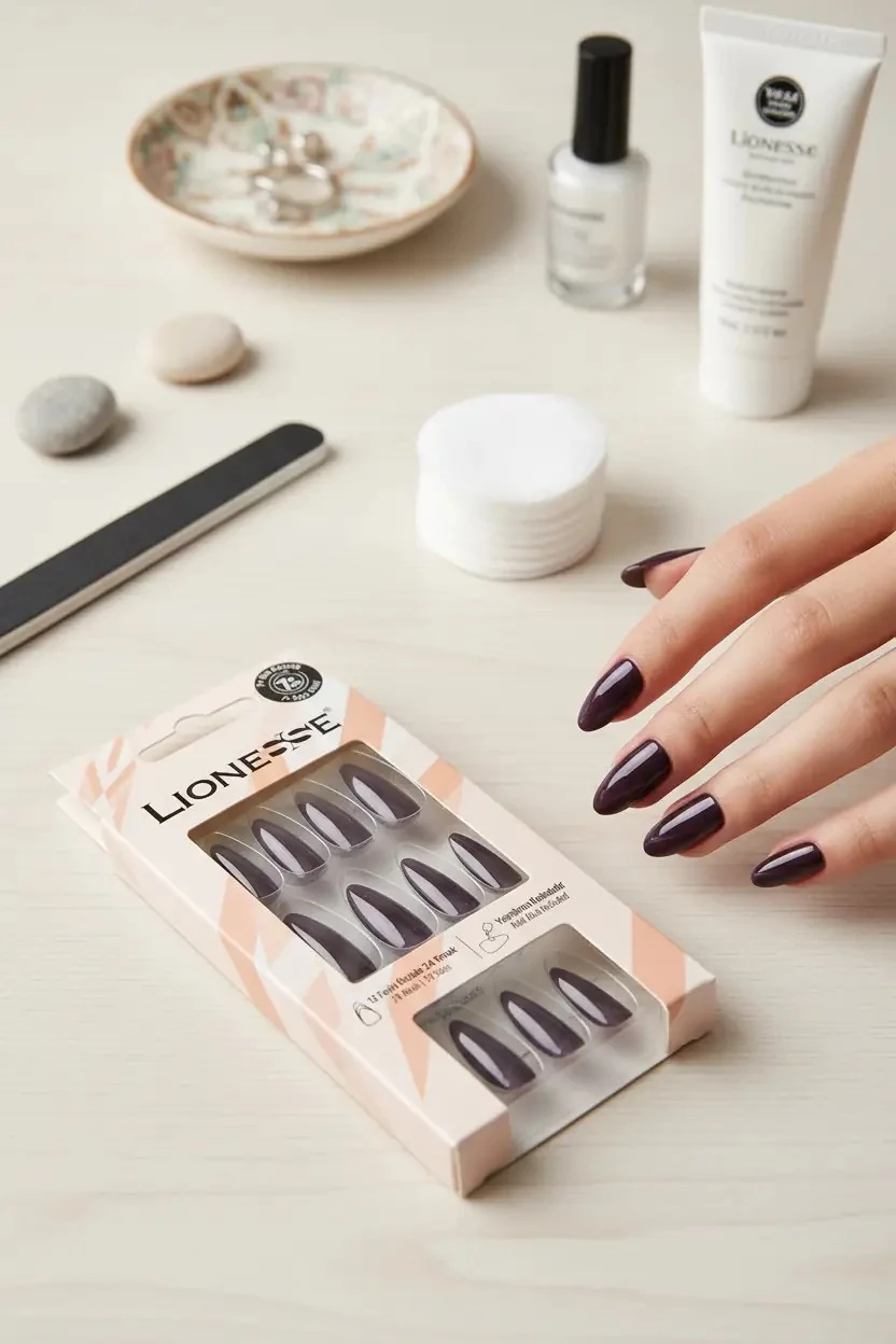 Lionesse Lisanslı Takma Tırnak A-92 Purple – 24’lü Parlak Mor Manikür