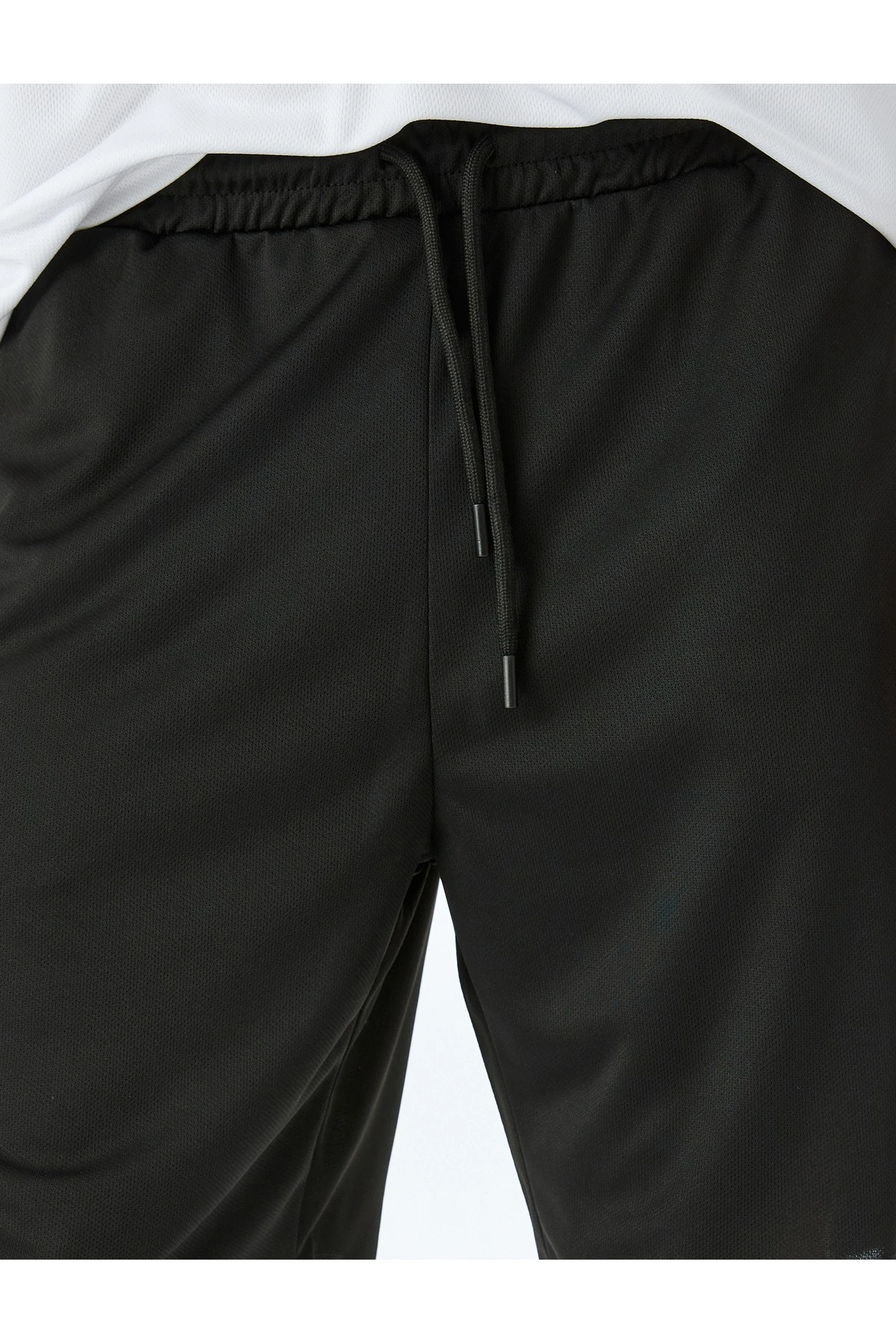 Beli Bağcıklı Cep Detaylı Spor Şort