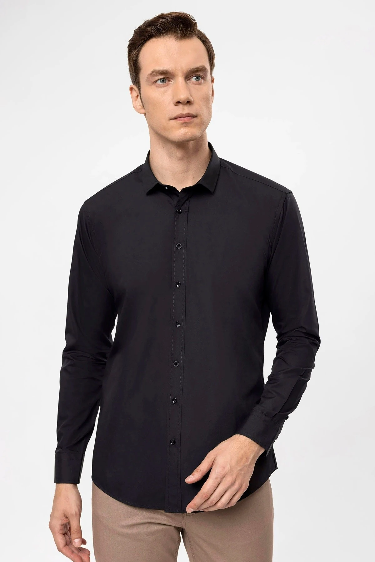 Süvari Dar Kalıp Kolay Ütülenebilir Pamuklu Düz Beyaz Gömlek