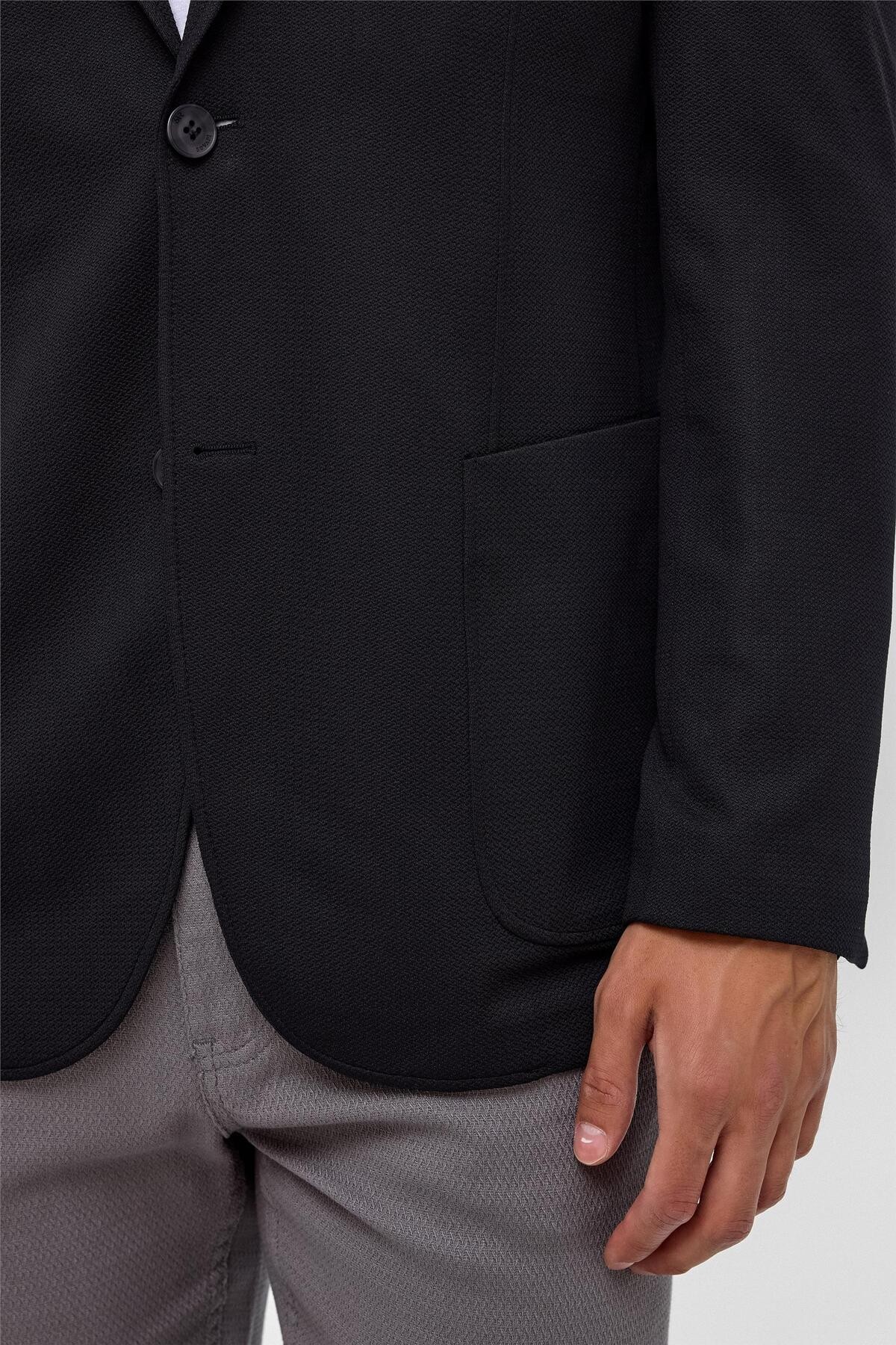 Siyah Regular Desenli Mono Yaka 6 Drop Ceket