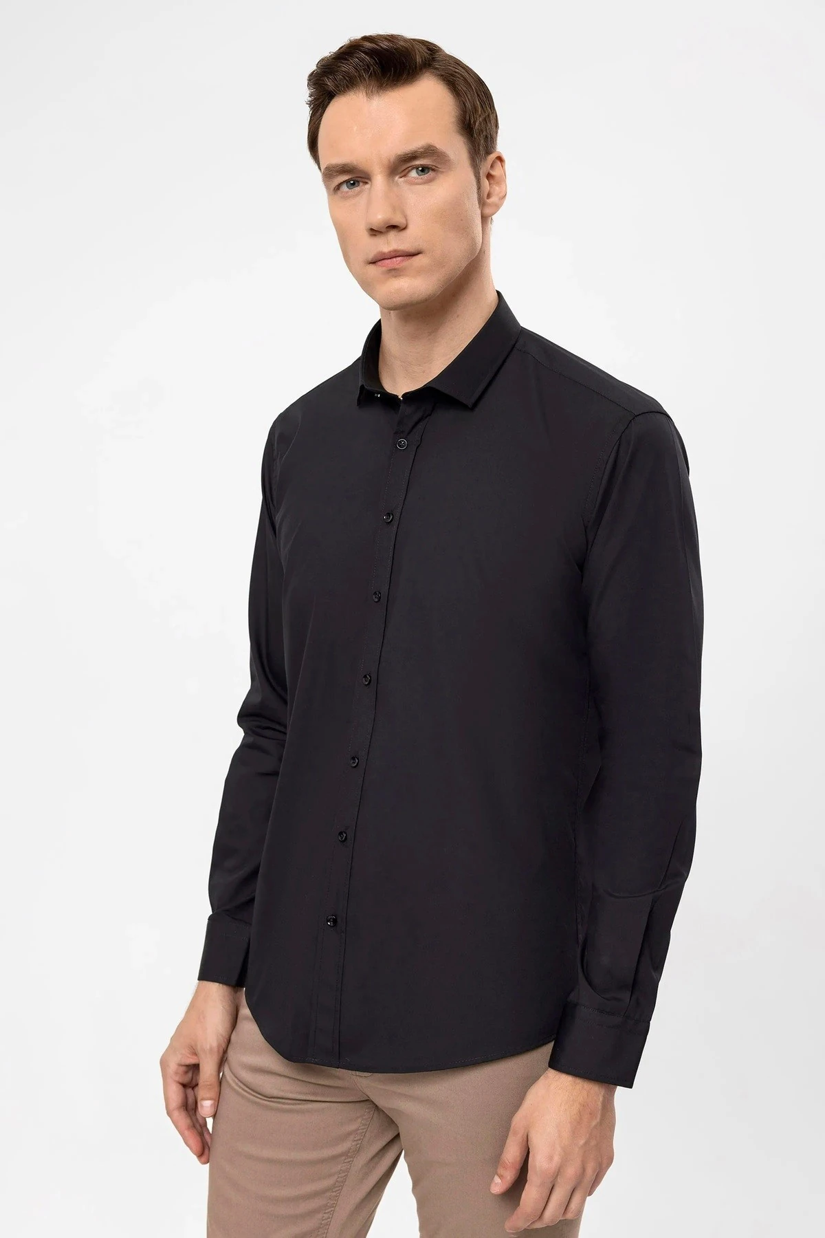 Süvari Dar Kalıp Kolay Ütülenebilir Pamuklu Düz Beyaz Gömlek