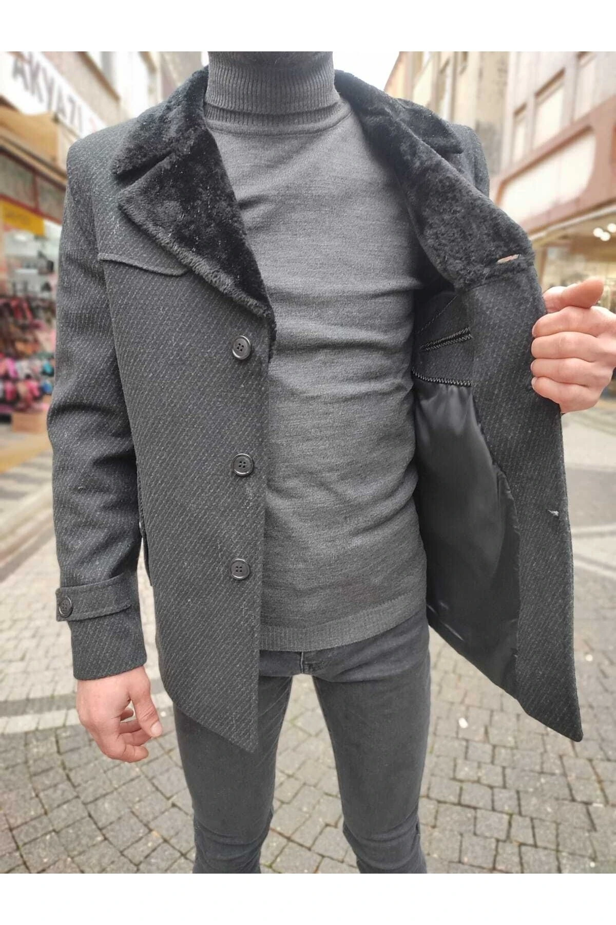 Retro Cep Ve Fermuar Detaylı Kürklü Yaka Kaşe Kaban Palto Siyah