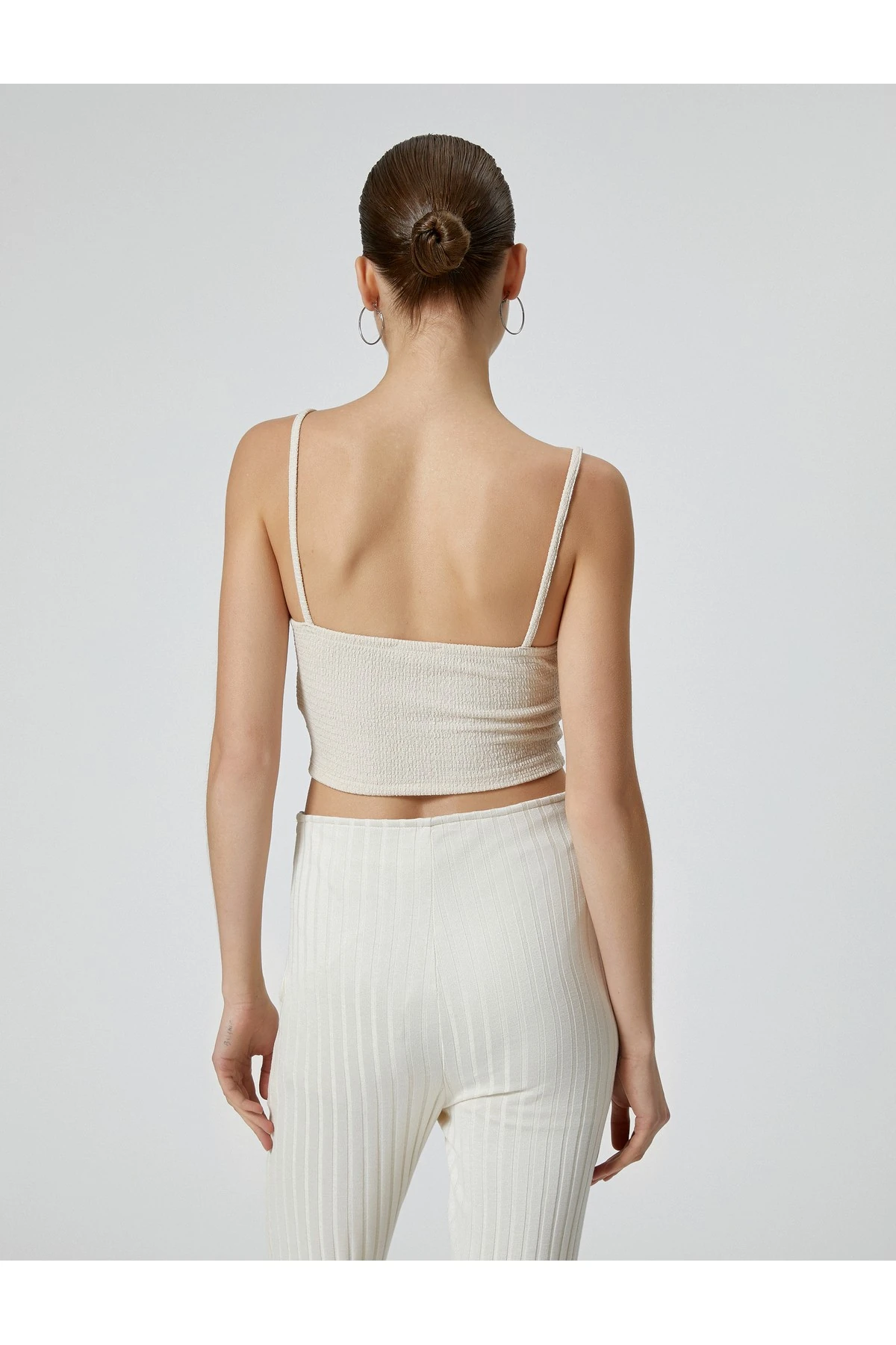 İnce Askılı Crop Büstiyer Kalp Yaka Pencere Detaylı Bürümcük