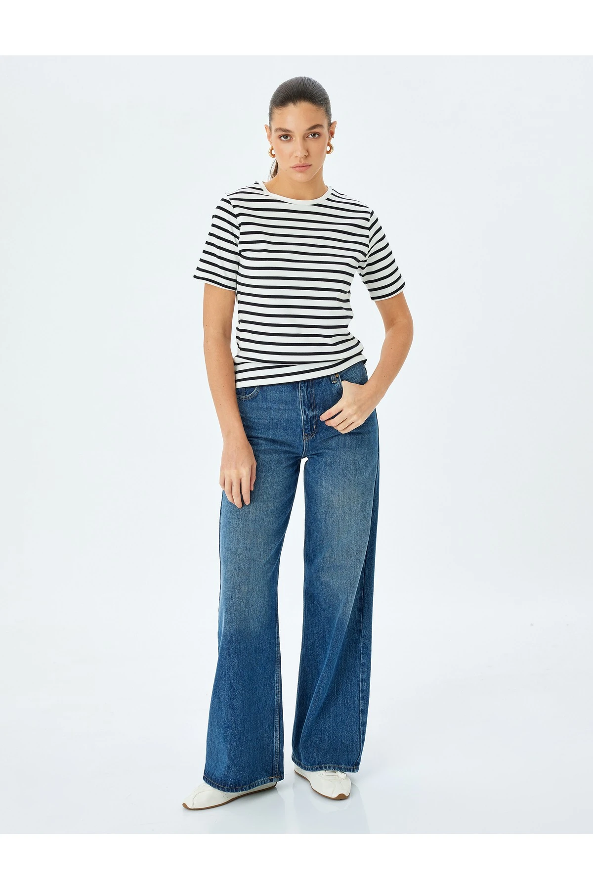 Pamuklu Bisiklet Yaka Kısa Kollu Çizgili Tişört