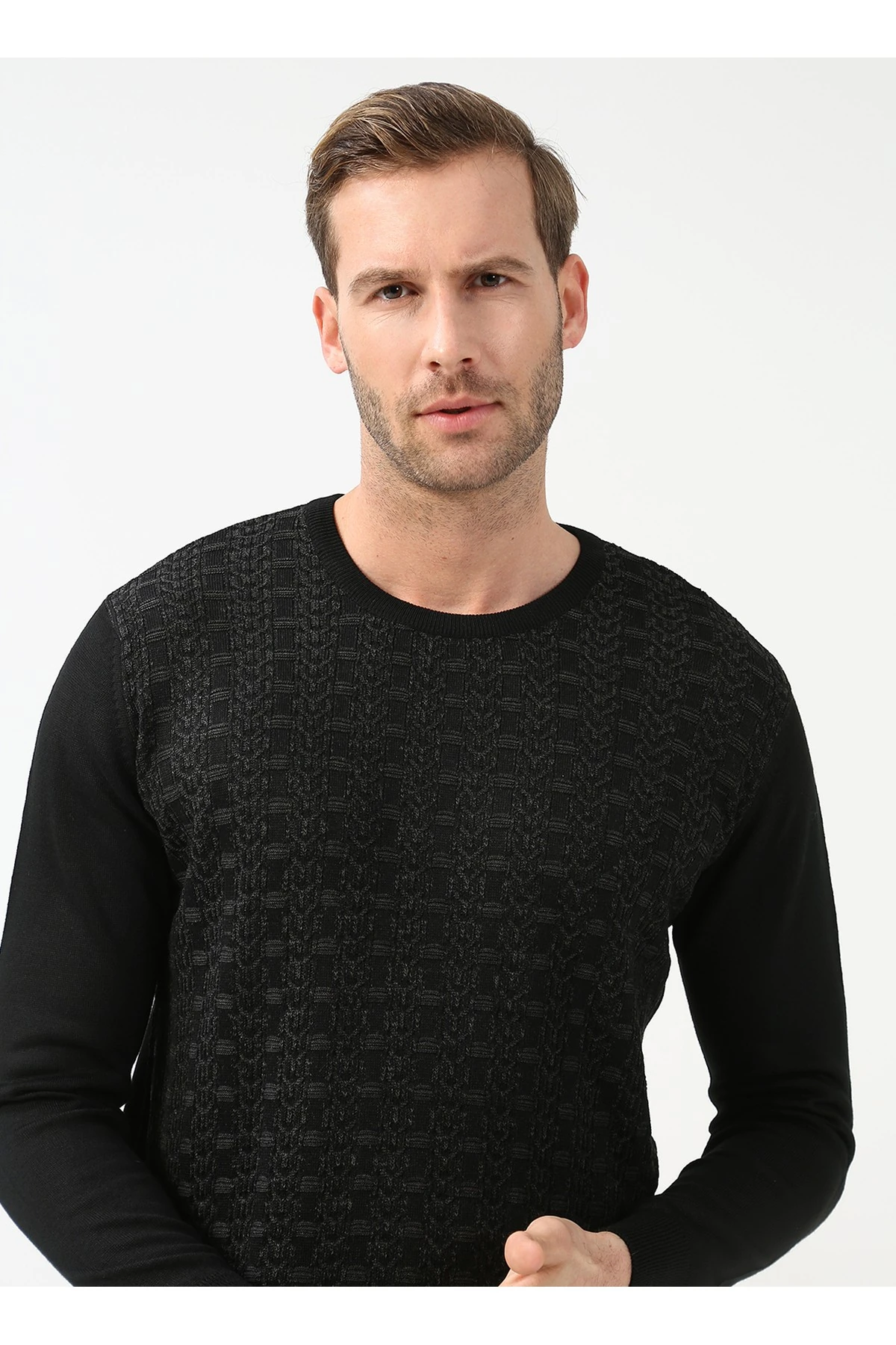 O Yaka Slim Fit Siyah Erkek Kazak TR2013700260