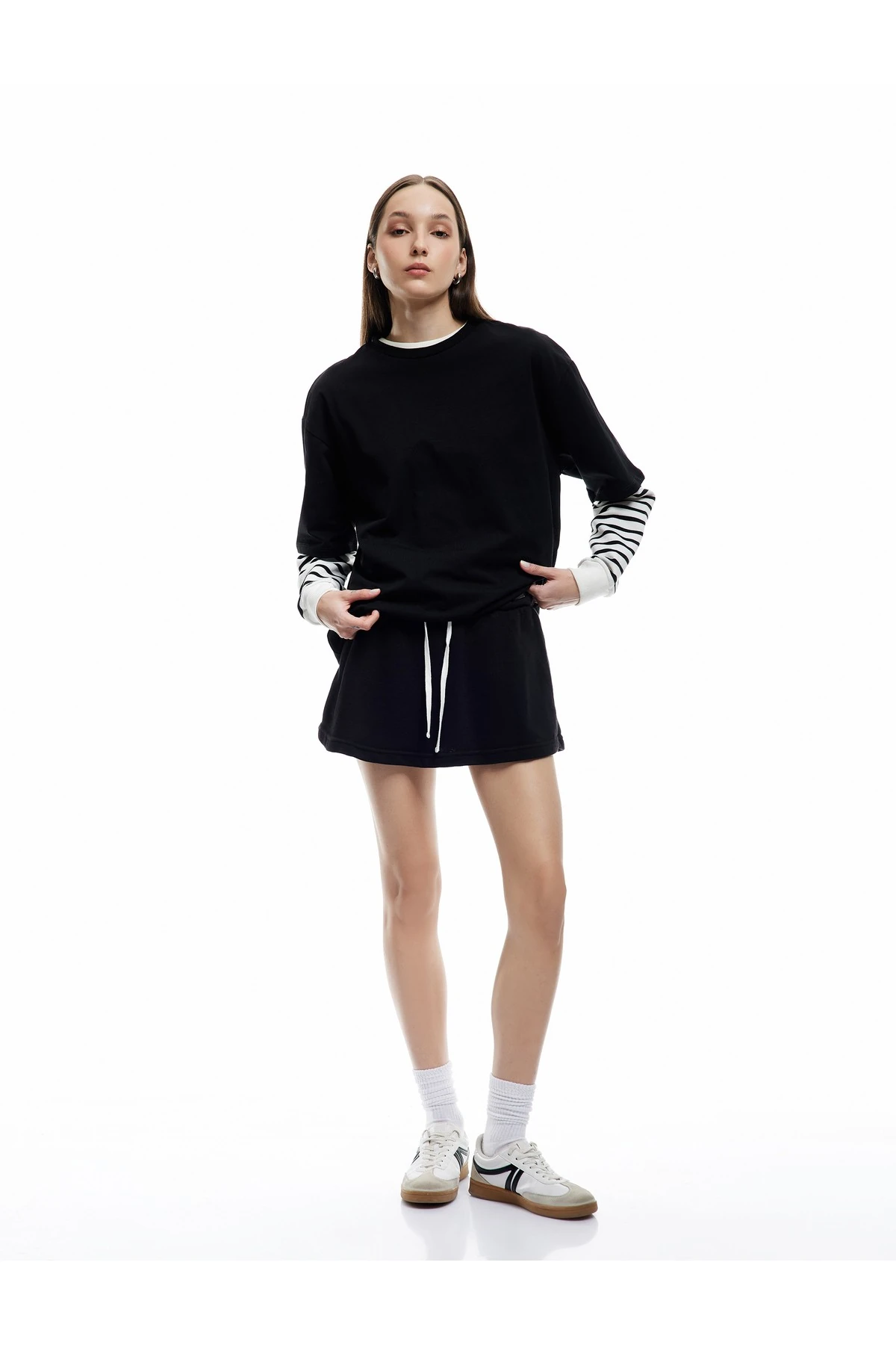 Pamuklu Kısa Kollu Bisiklet Yaka Basic Oversize Tişört