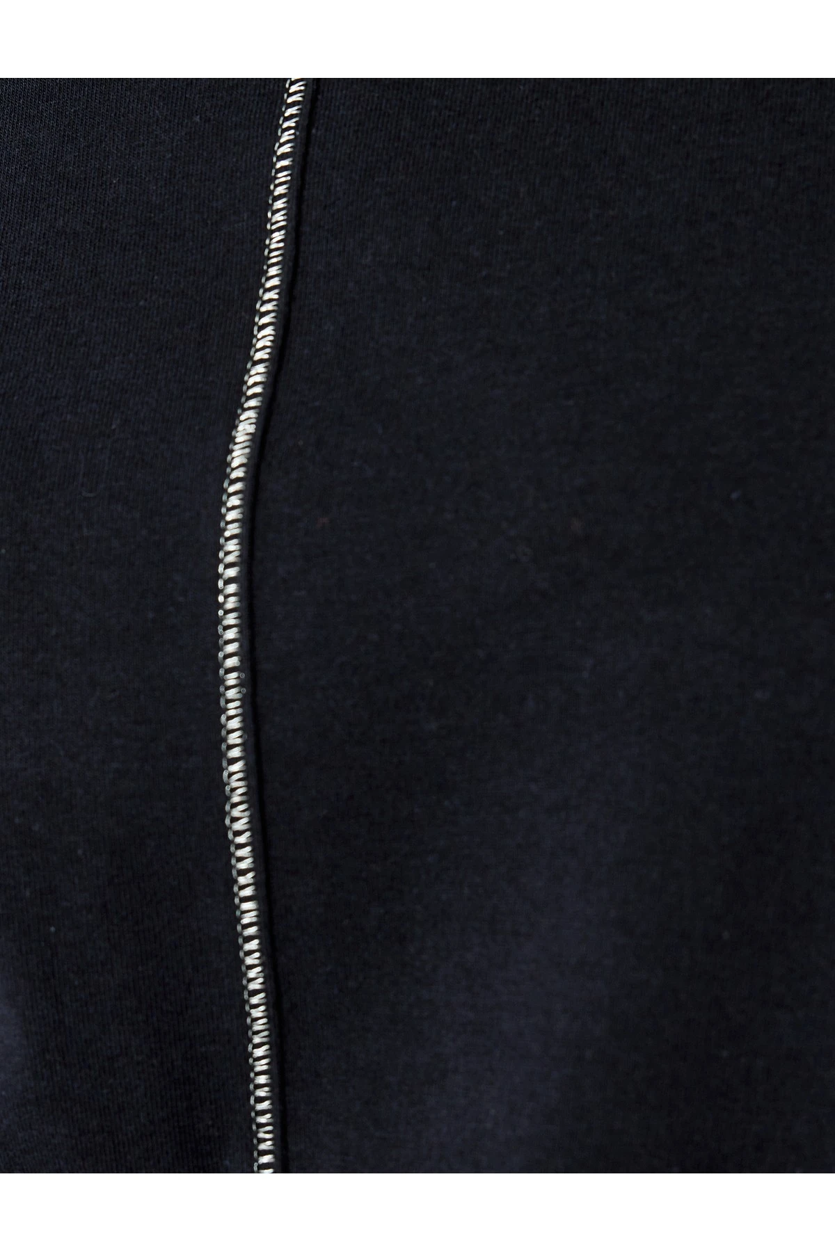 Pamuklu Dikiş Detaylı Kısa Kollu Bisiklet Yaka Tişört