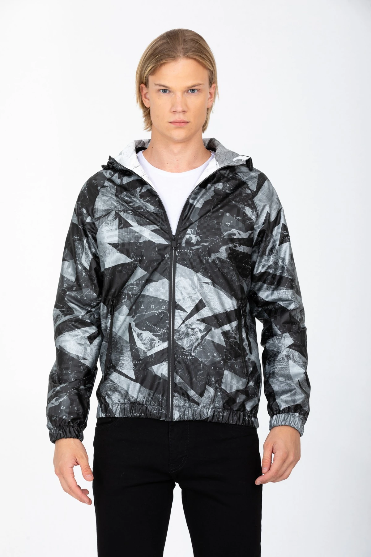 Erkek Siyah Kapüşonlu Desenli Suni Deri Kumaşlı Astarlı Mont/yağmurluk 8069