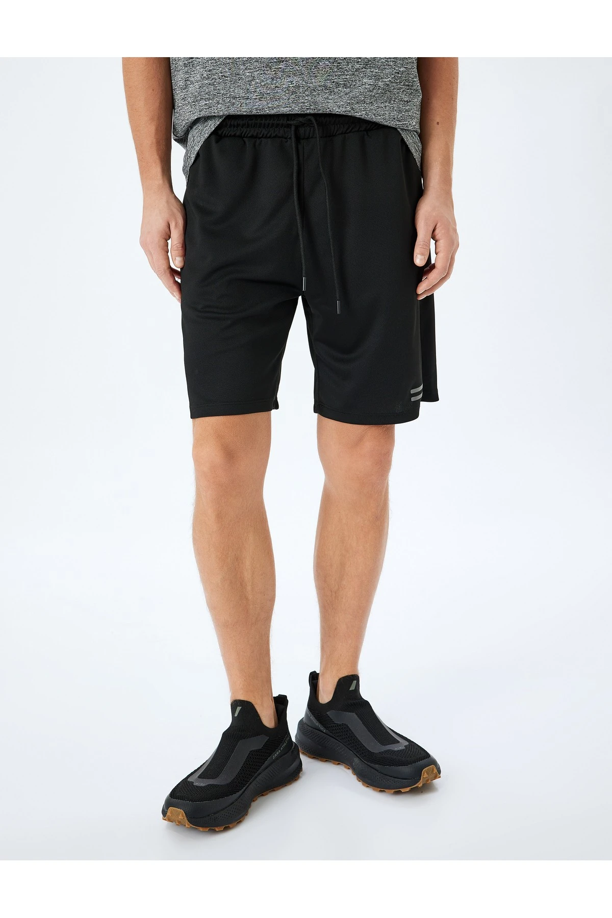 Geometrik Baskılı Cep Detaylı Basic Beli Bağcıklı Spor Şort