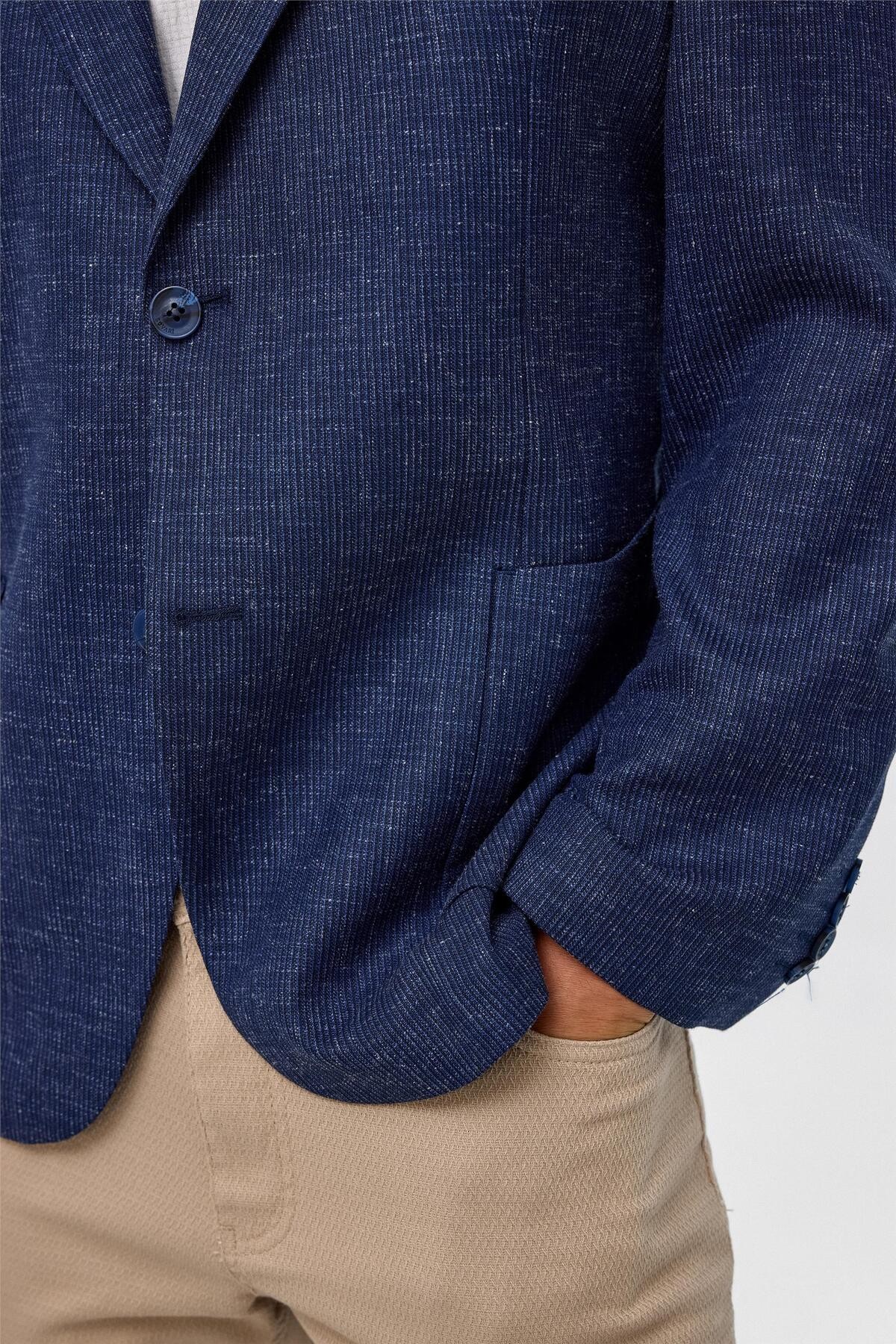 Lacivert Regular Desenli Sivri Yaka 4 Drop Ceket