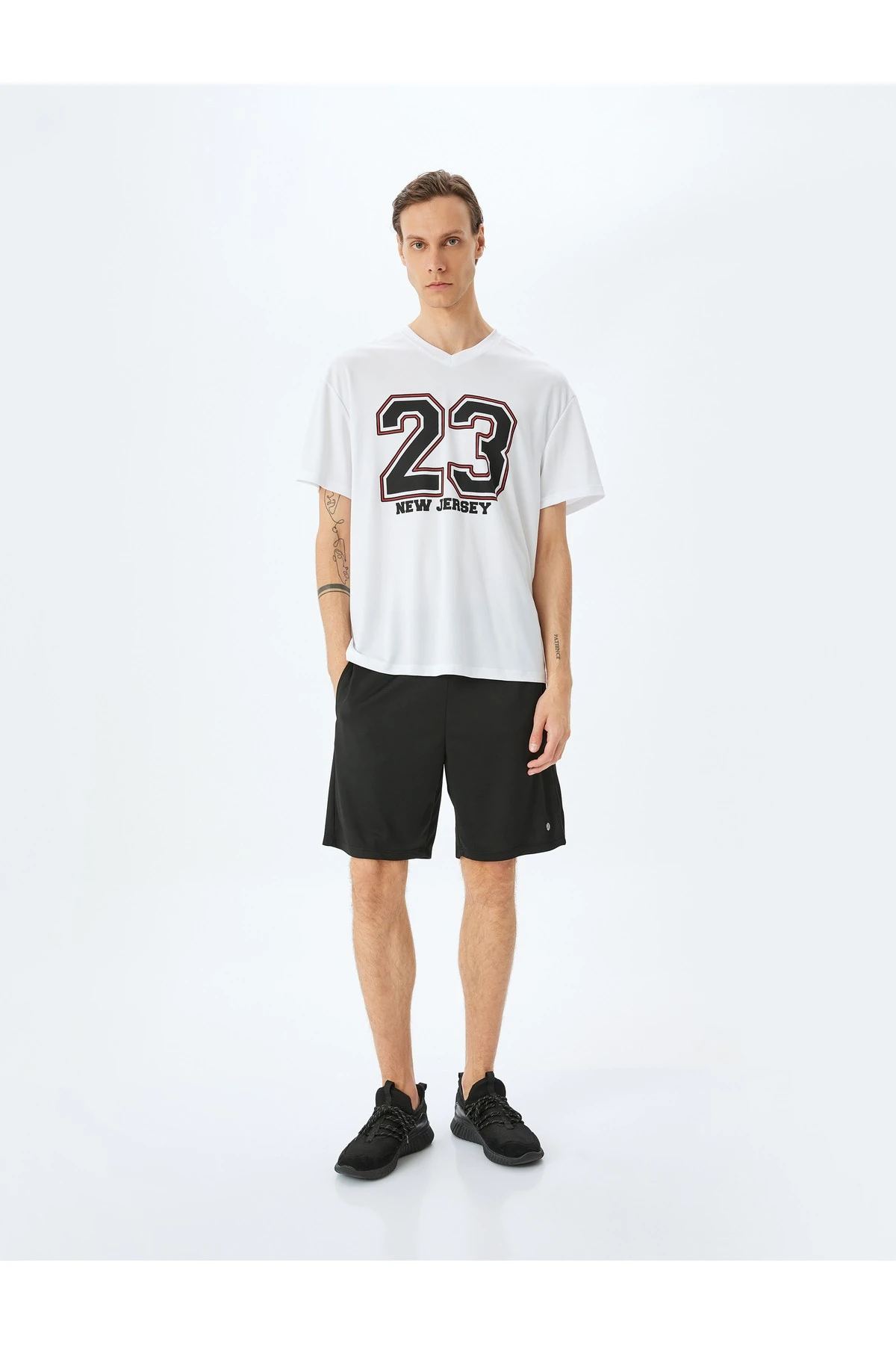 Beli Bağcıklı Cep Detaylı Spor Şort