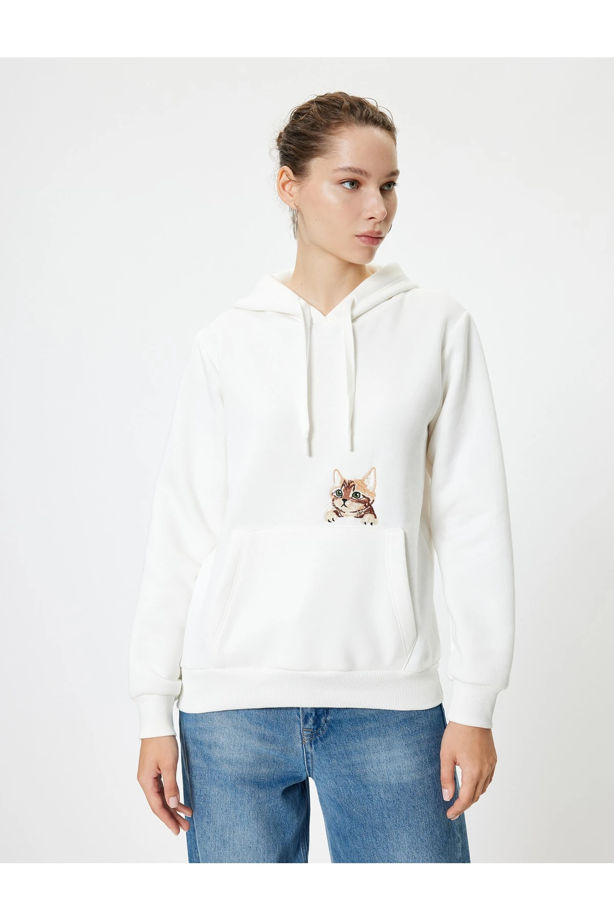 Şardonlu Oversize Kapüşonlu Sweatshirt Cep Detaylı Kedi Nakışlı