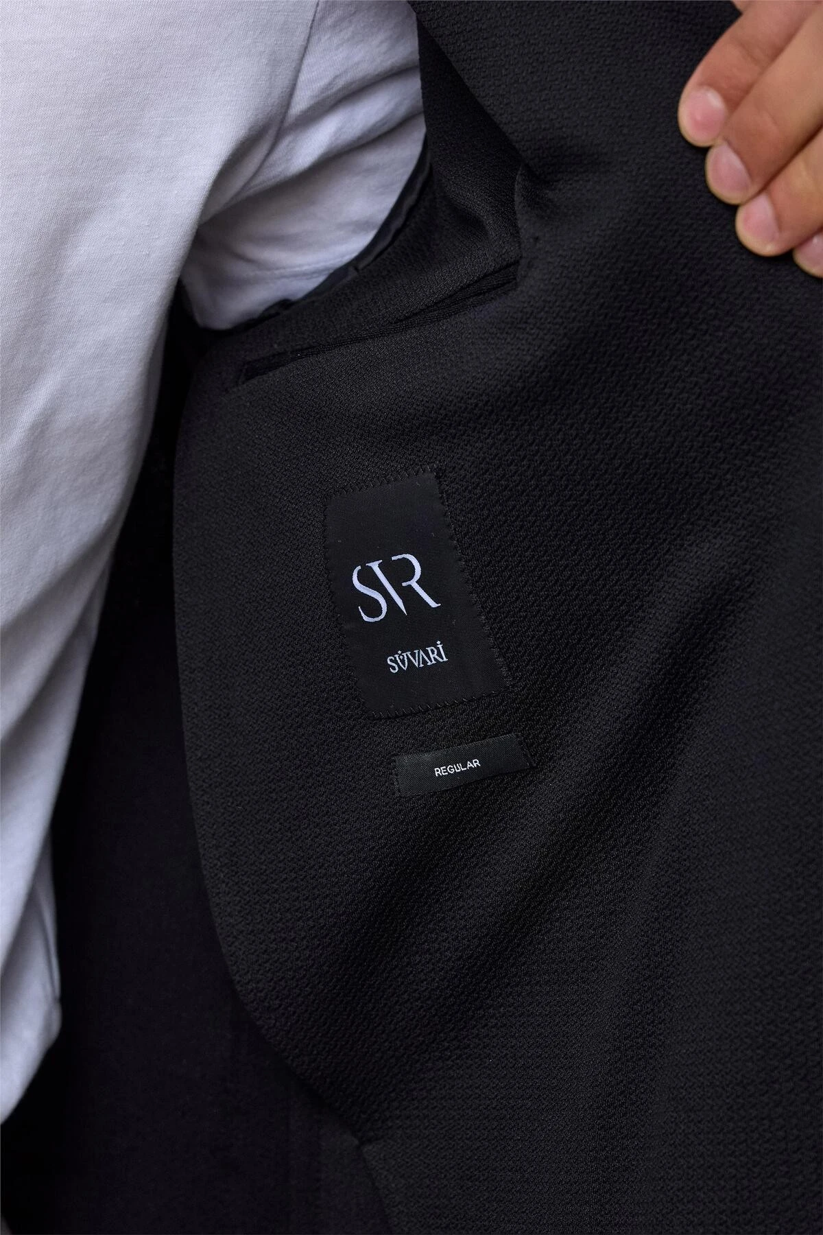 Siyah Regular Desenli Mono Yaka 6 Drop Ceket