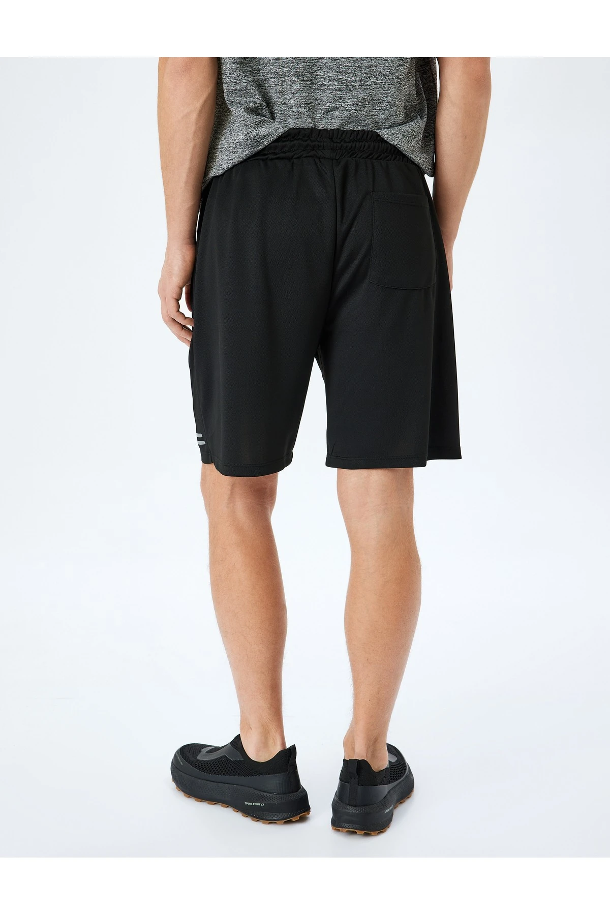 Geometrik Baskılı Cep Detaylı Basic Beli Bağcıklı Spor Şort