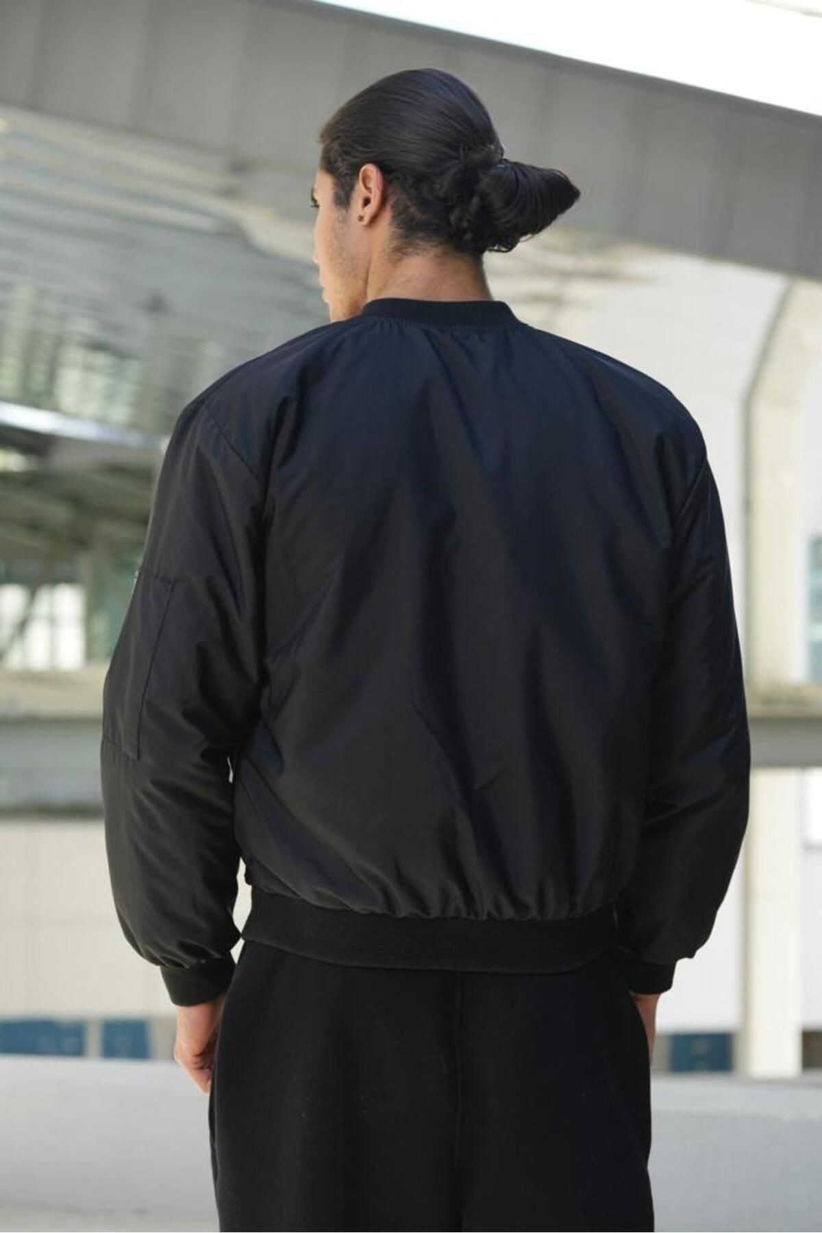 BOMBER DÜZ SİYAH KOL FERMUARLI DOLUM MONT