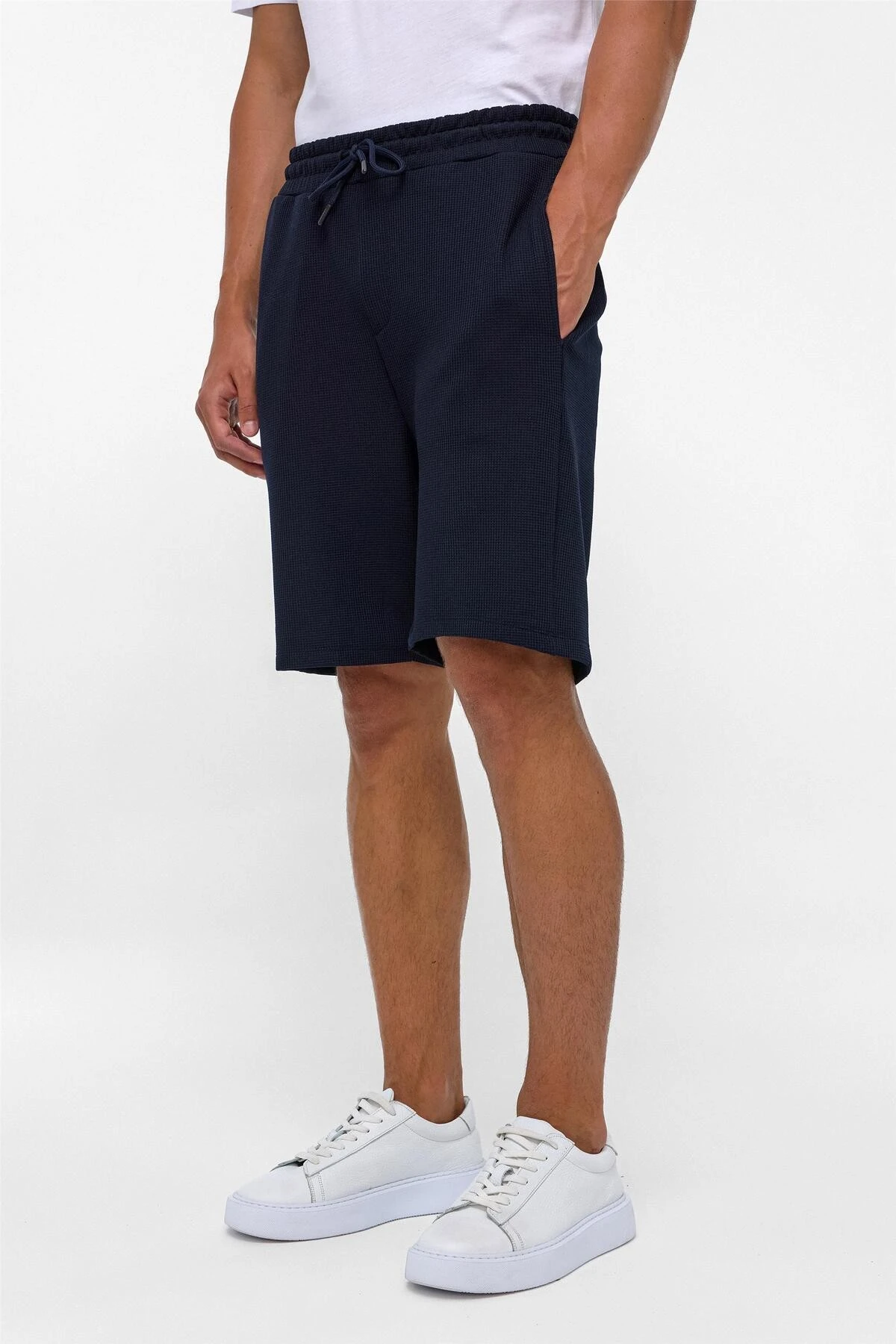 Siyah Regular Armürlü Örme Şort