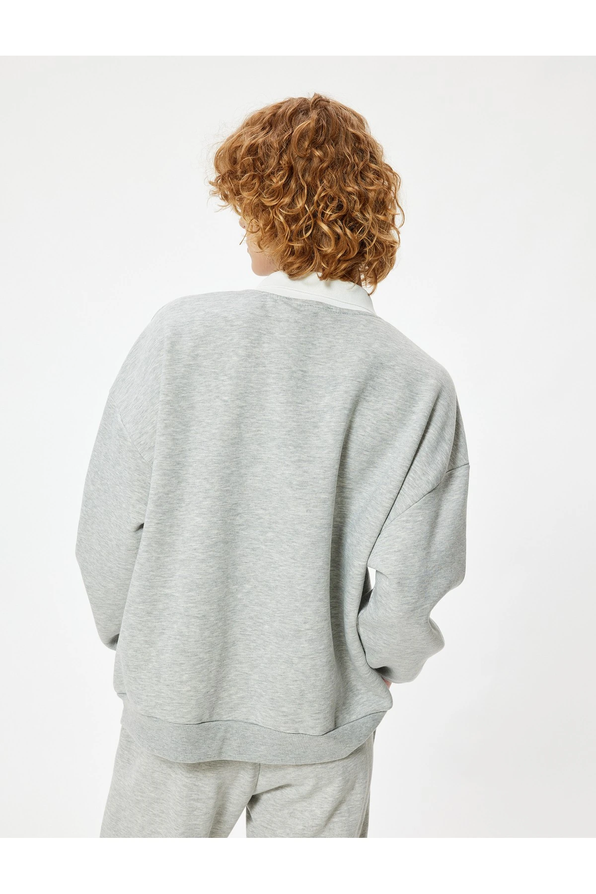 Şardonlu Polo Yaka Sweatshirt Oversize Kolej Baskılı Uzun Kollu