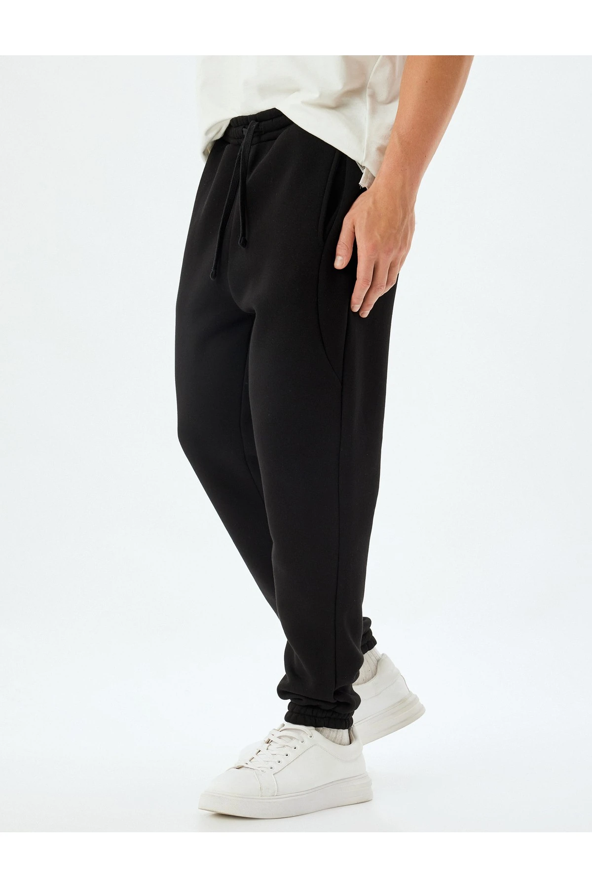 Kışlık Eşofman Altı Beli Bağcıklı Dikiş Detaylı Cepli Pamuk Karışımlı Lastikli Paça Şardonlu