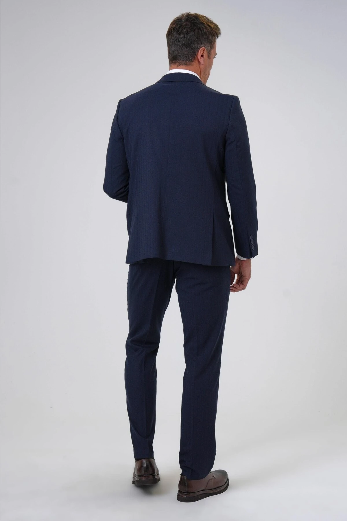 Lacivert Regular Armürlü Sivri Yaka 4 Drop Klasik Takım Elbise