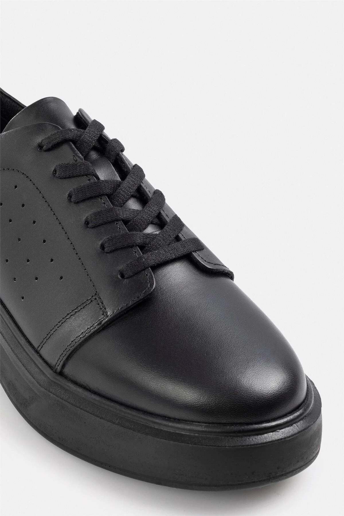 Siyah Sneakers Ayakkabı