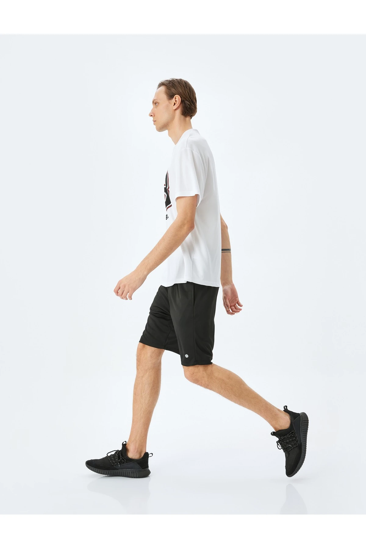 Beli Bağcıklı Cep Detaylı Spor Şort