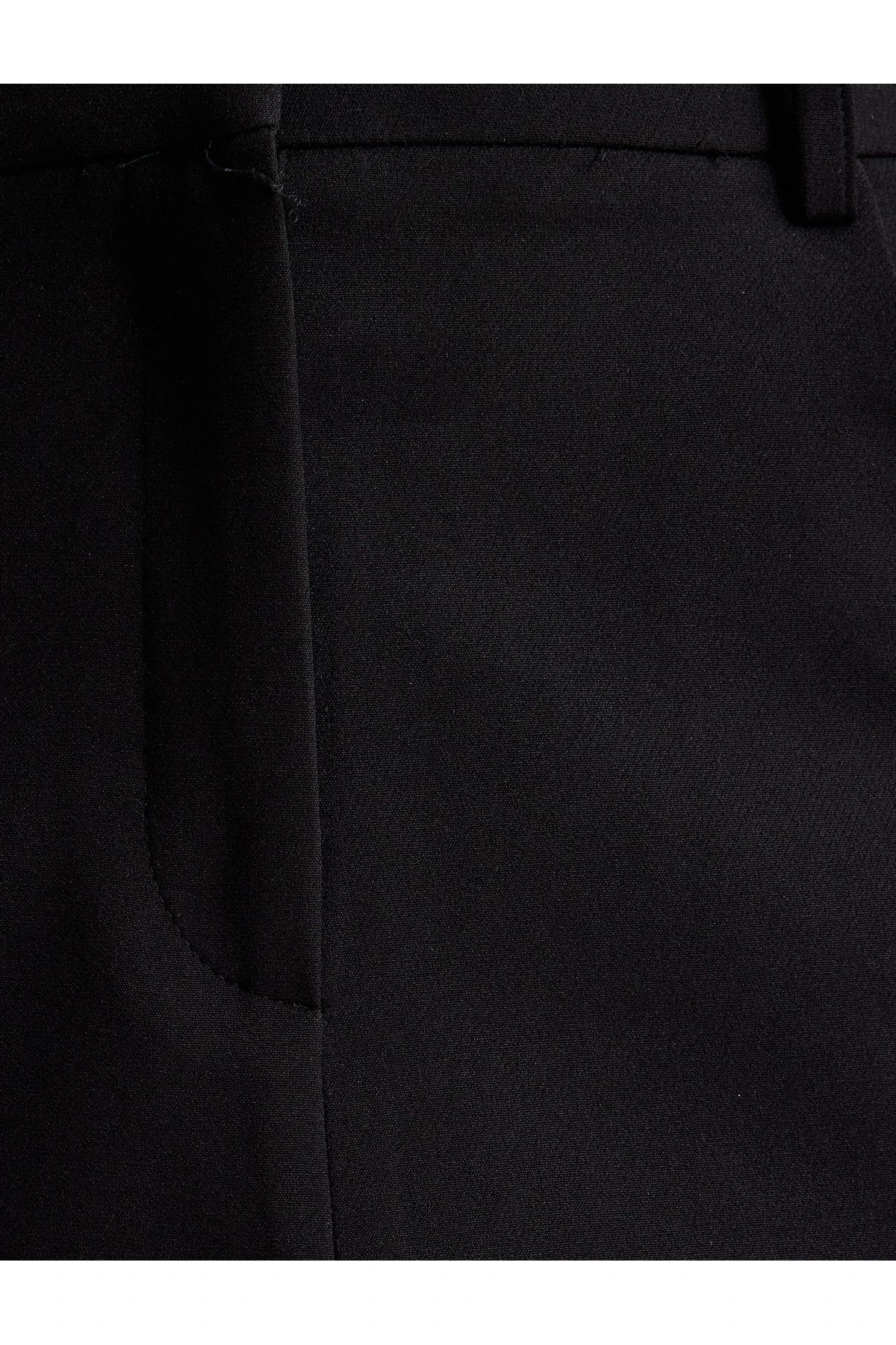 Önden Yırtmaç Detaylı Cepli Midi Boy Kalem Etek