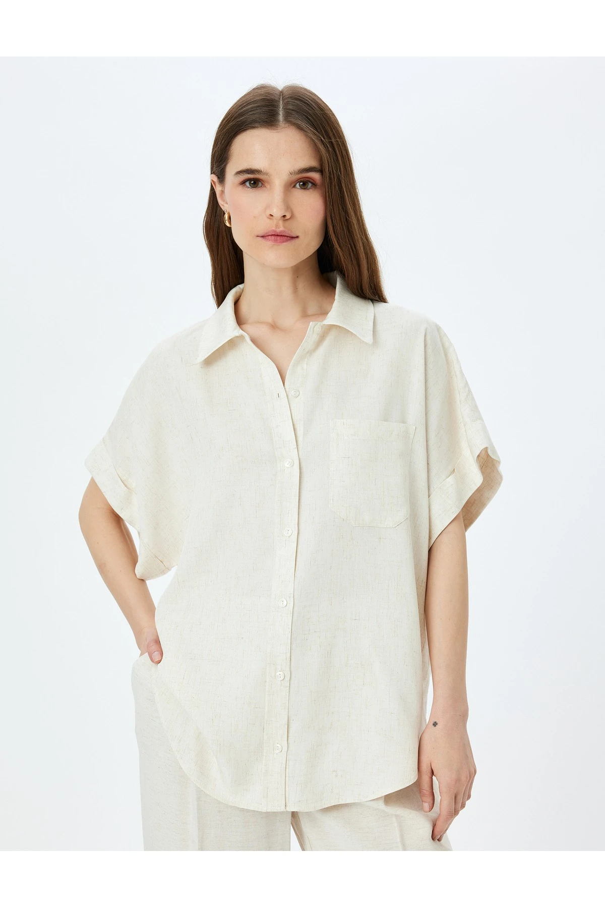 Tek Cep Detaylı Keten Karışımlı Kısa Kollu Gömlek