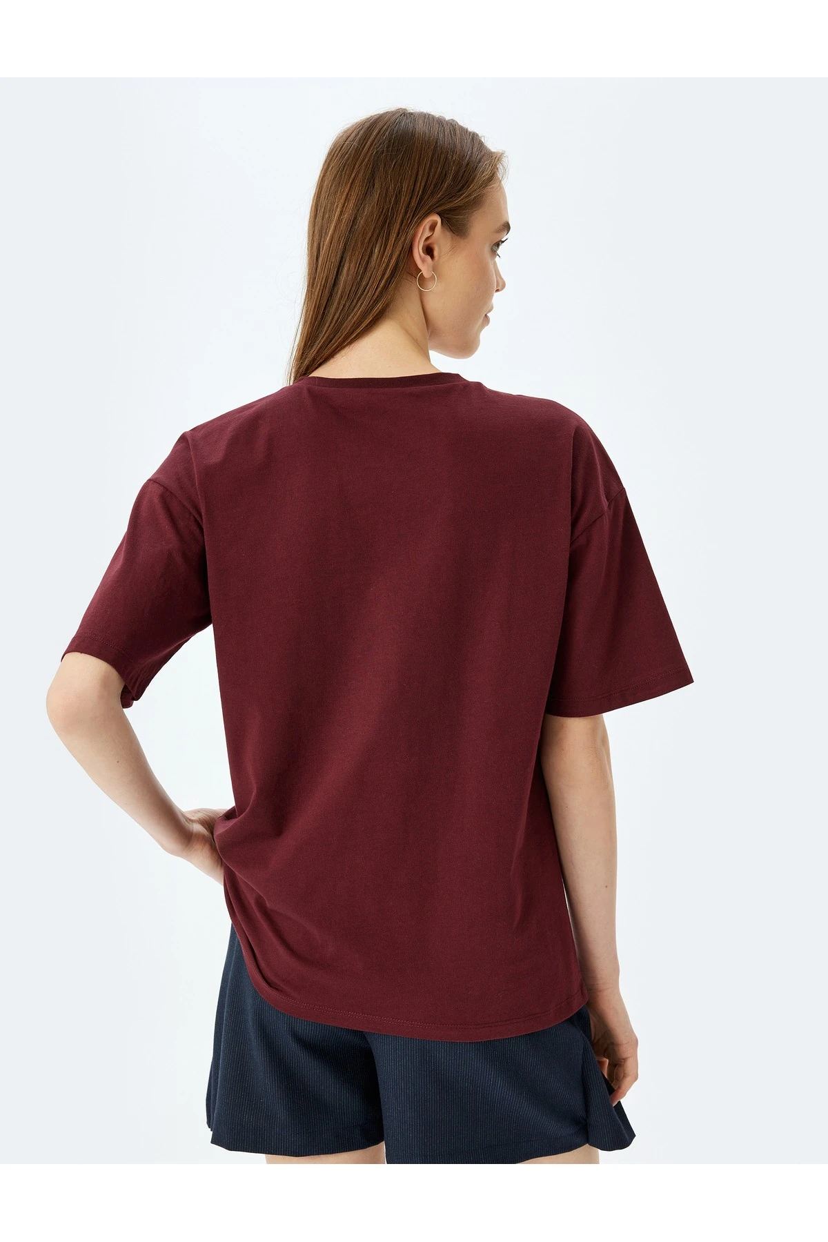 Kolej Baskılı Kısa Kollu Bisiklet Yaka Rahat Kalıp Tişört