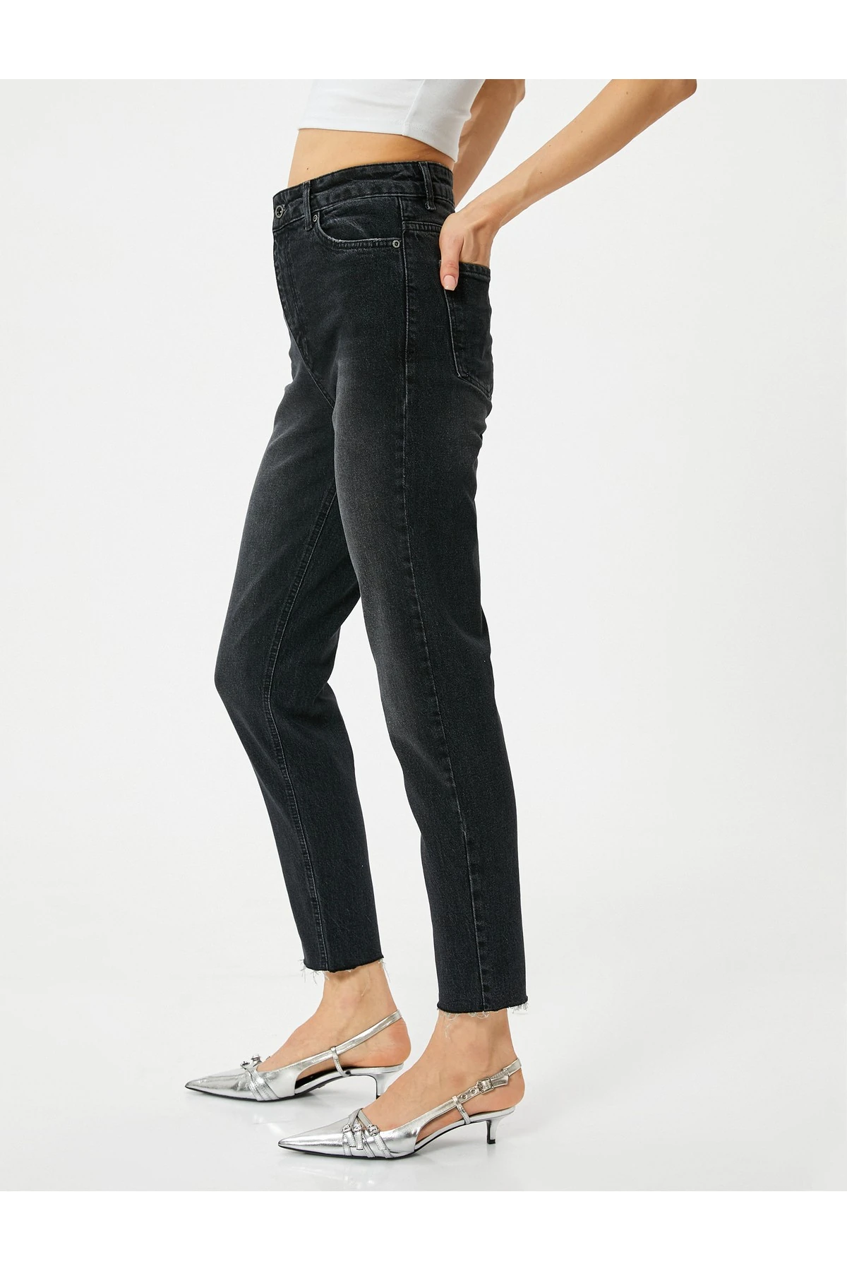 Yüksek Bel Kot Pantolon Rahat Kesim Hafif Dar Paça - Mom Slim Jeans