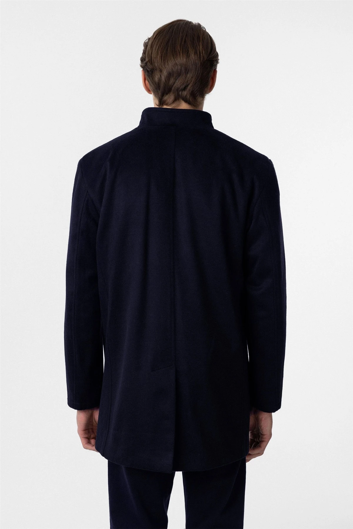 Bol Kesim Hakim Yaka Düz Siyah Erkek Kaban