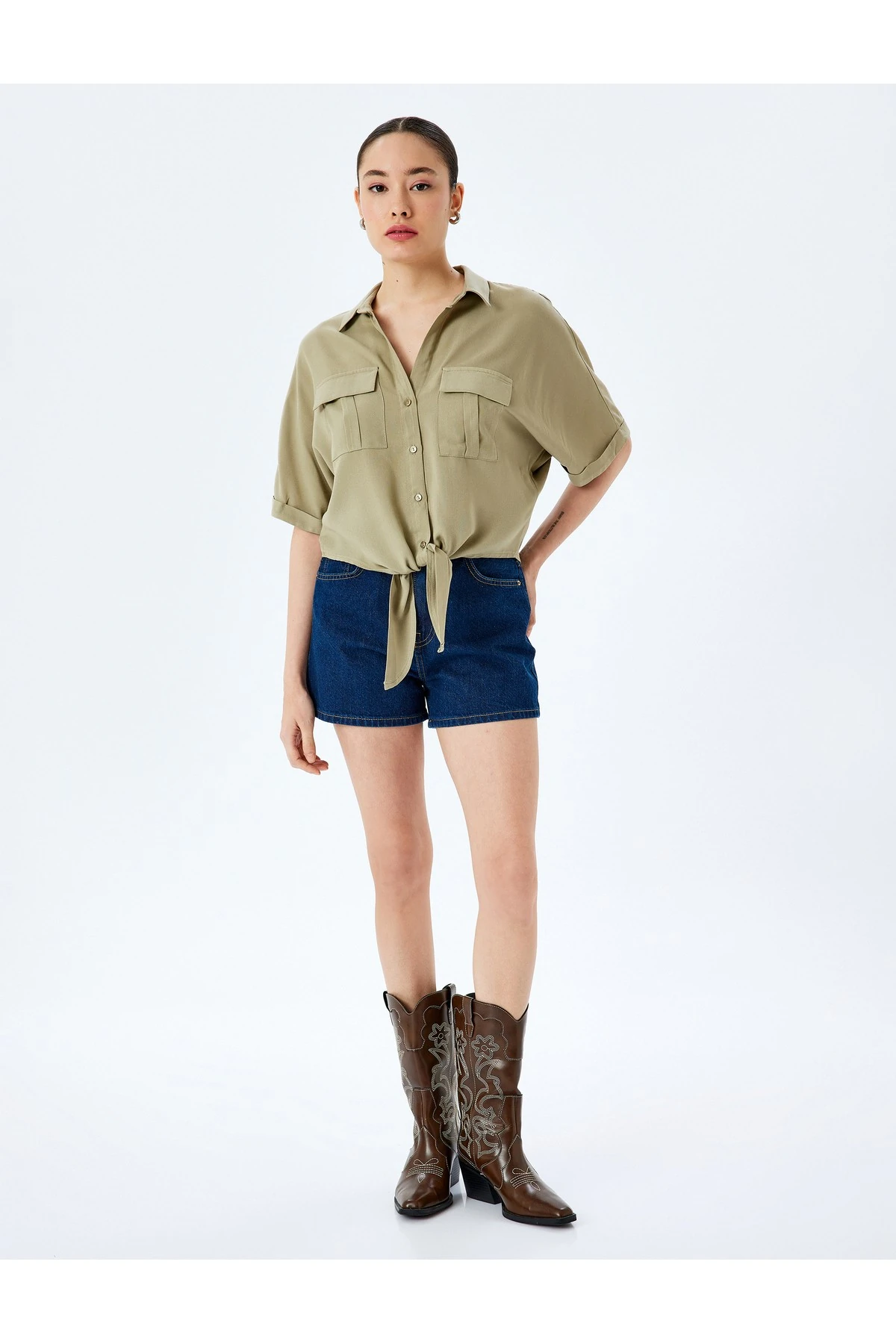 Bağlama Detaylı Viskon Kısa Kollu Crop Oversize Gömlek