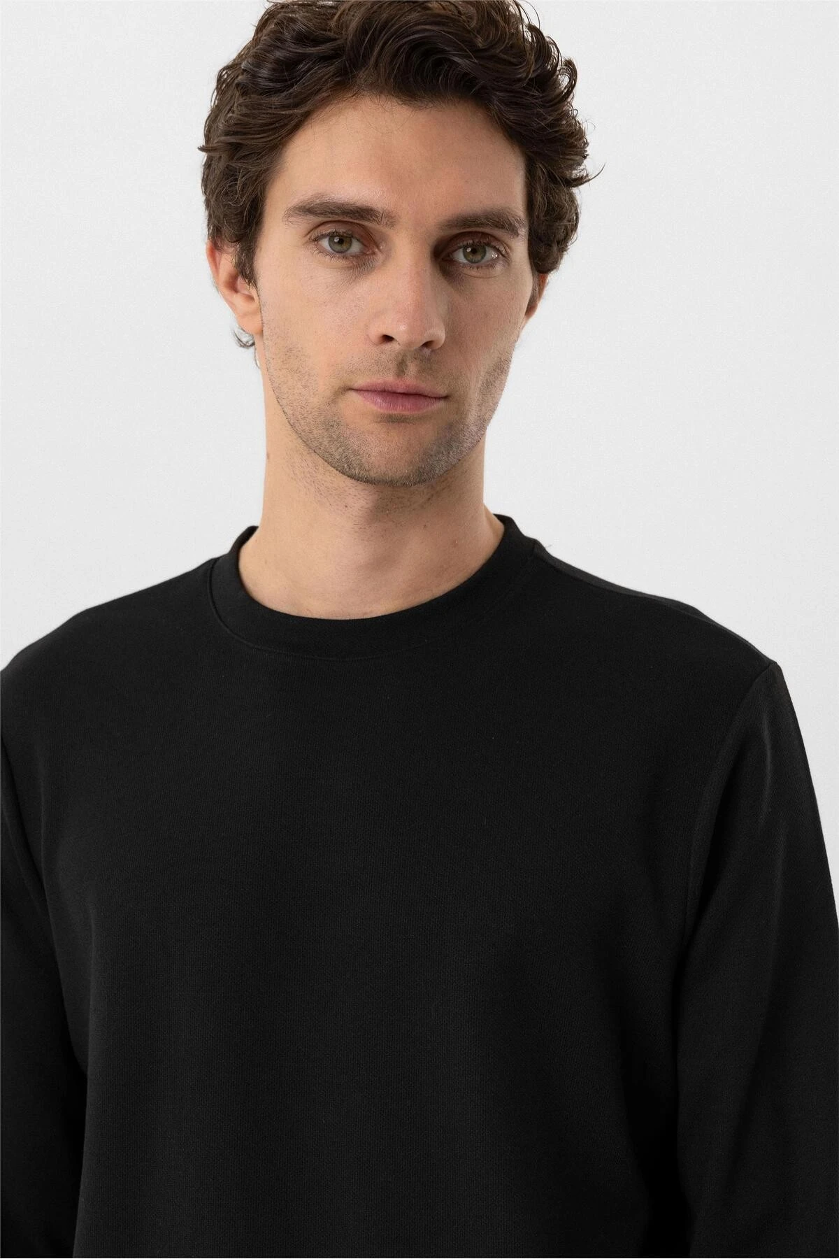 Siyah Regular Düz Bisiklet Yaka Triko