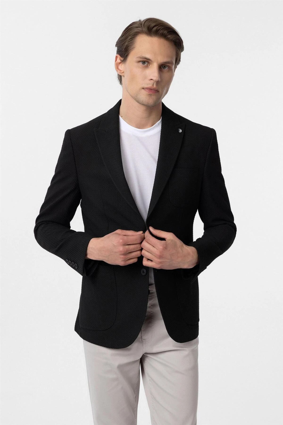 Siyah Slim Fitilli Sivri Yaka 6 Drop Ceket