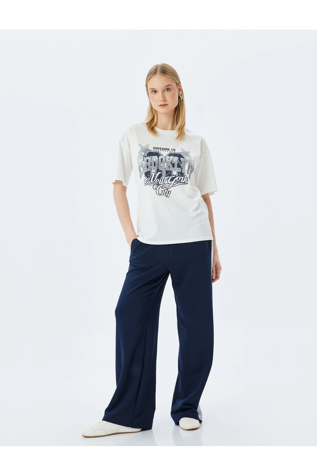 Kolej Baskılı Ekru Kadın T-Shirt 5SAL10038IK