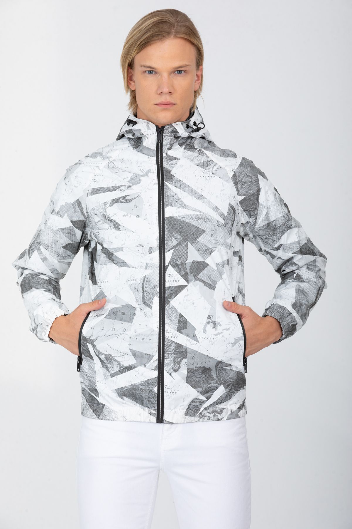 Erkek Beyaz Kapüşonlu Desenli Suni Deri Kumaşlı Astarlı Baharlık Mont 8069