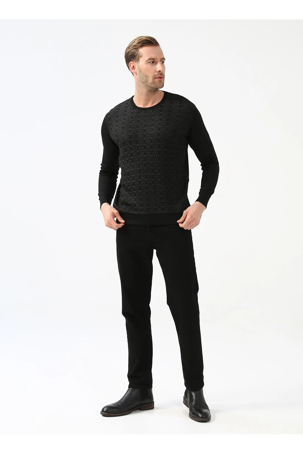 O Yaka Slim Fit Siyah Erkek Kazak TR2013700260