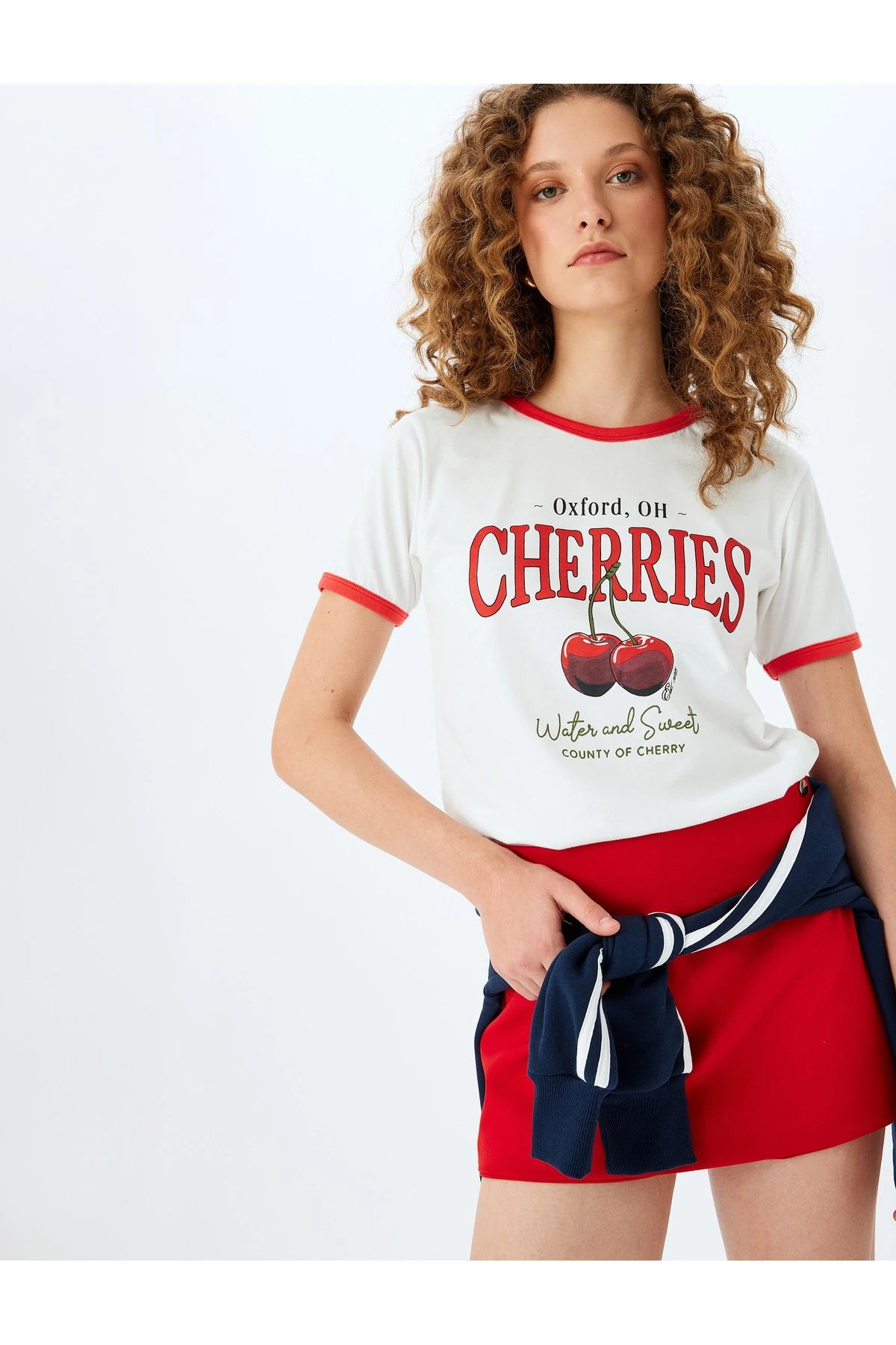 Kiraz Baskılı Ekru Kadın T-Shirt 5SAL10092IK