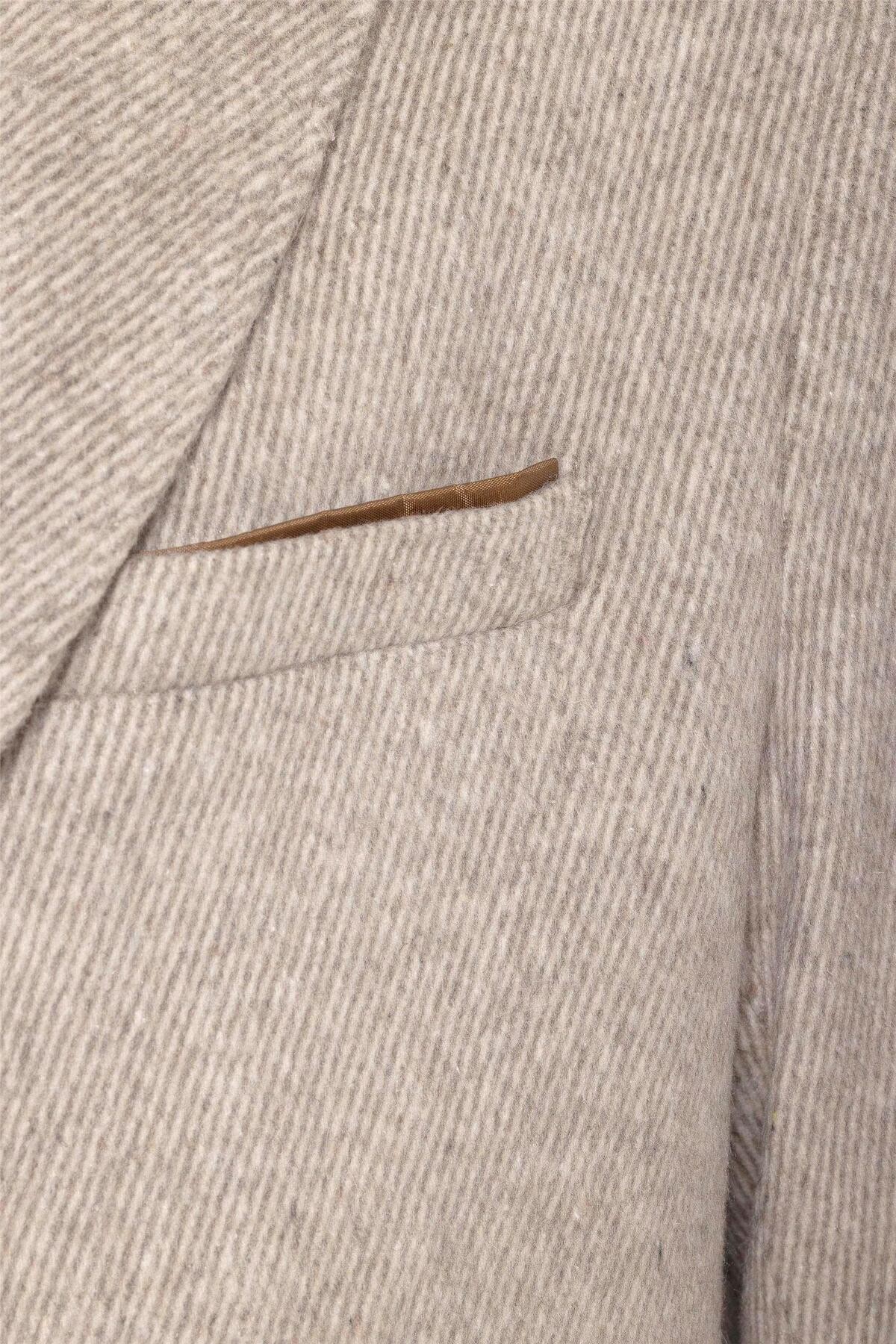 Bej Slim Armürlü Sivri Yaka Kaban