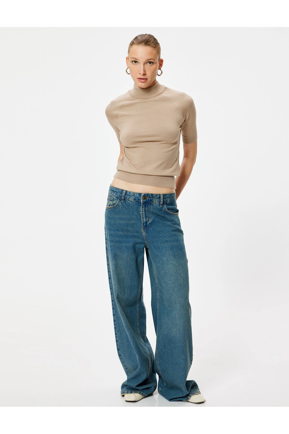 Dik Yaka Triko Kazak Kısa Kollu