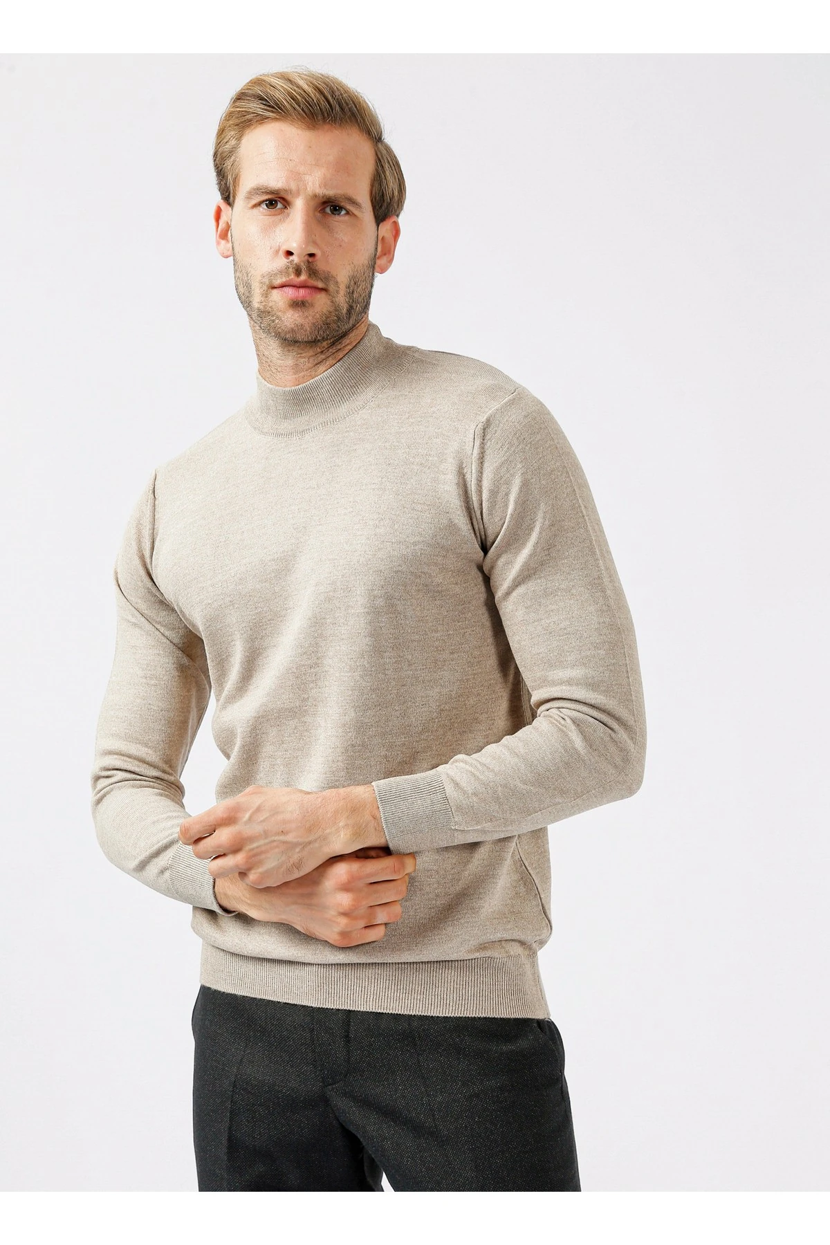 Yarım Balıkçı Yaka Regular Fit Düz Açık Bej Erkek Kazak TR2013700251