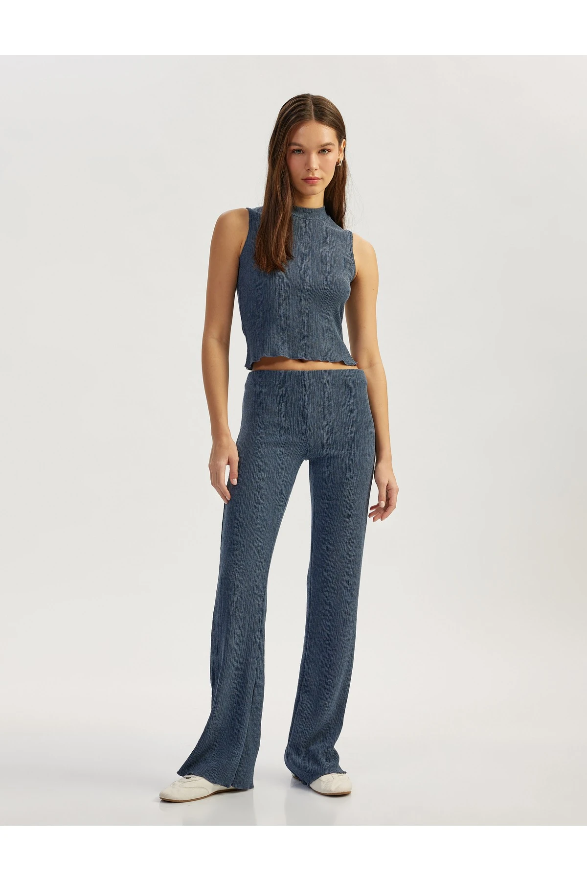 Slim Fit Bisiklet Yaka Kolsuz Bürümcük Crop Üst Bürümcük