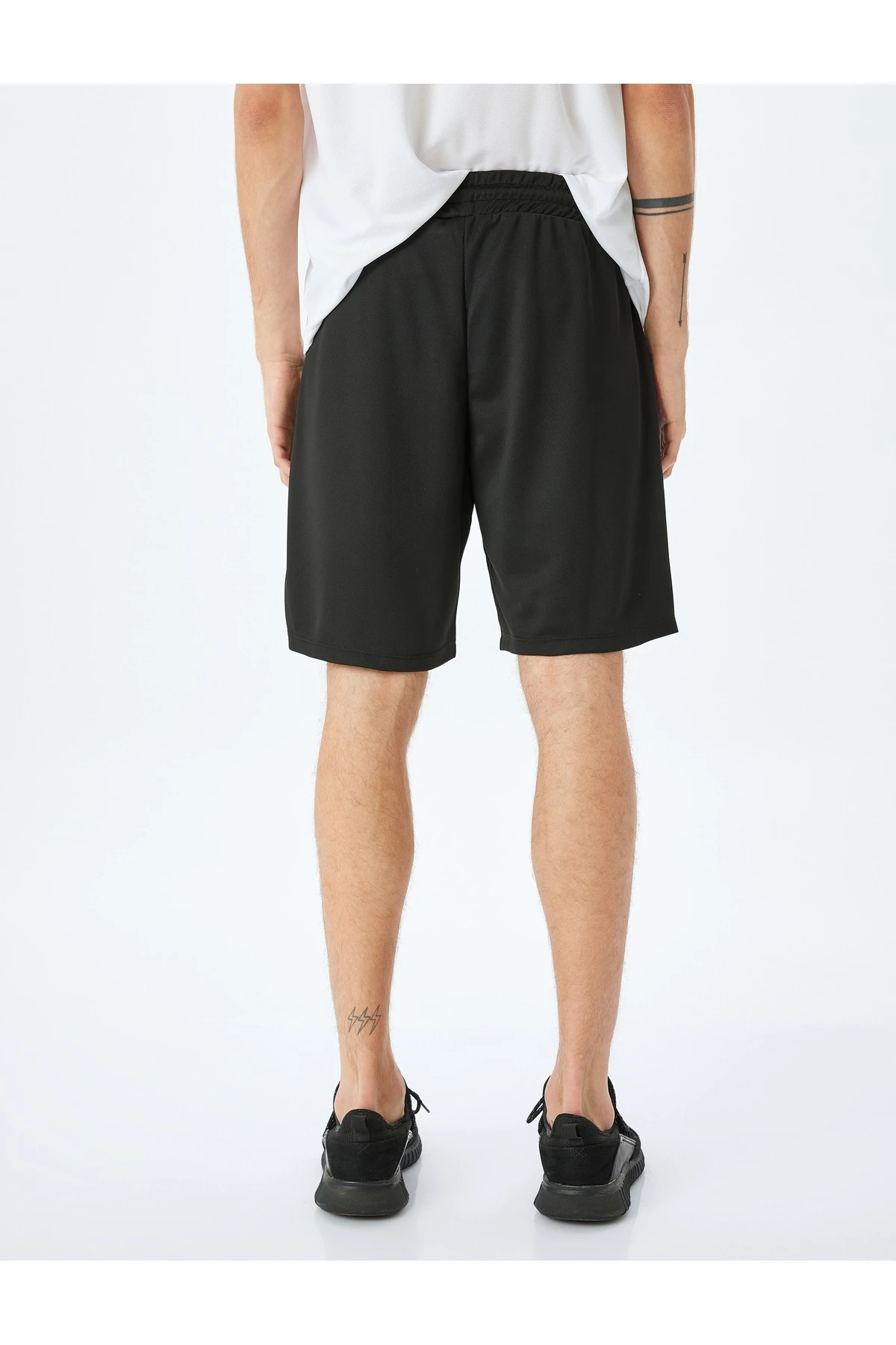 Beli Bağcıklı Cep Detaylı Spor Şort