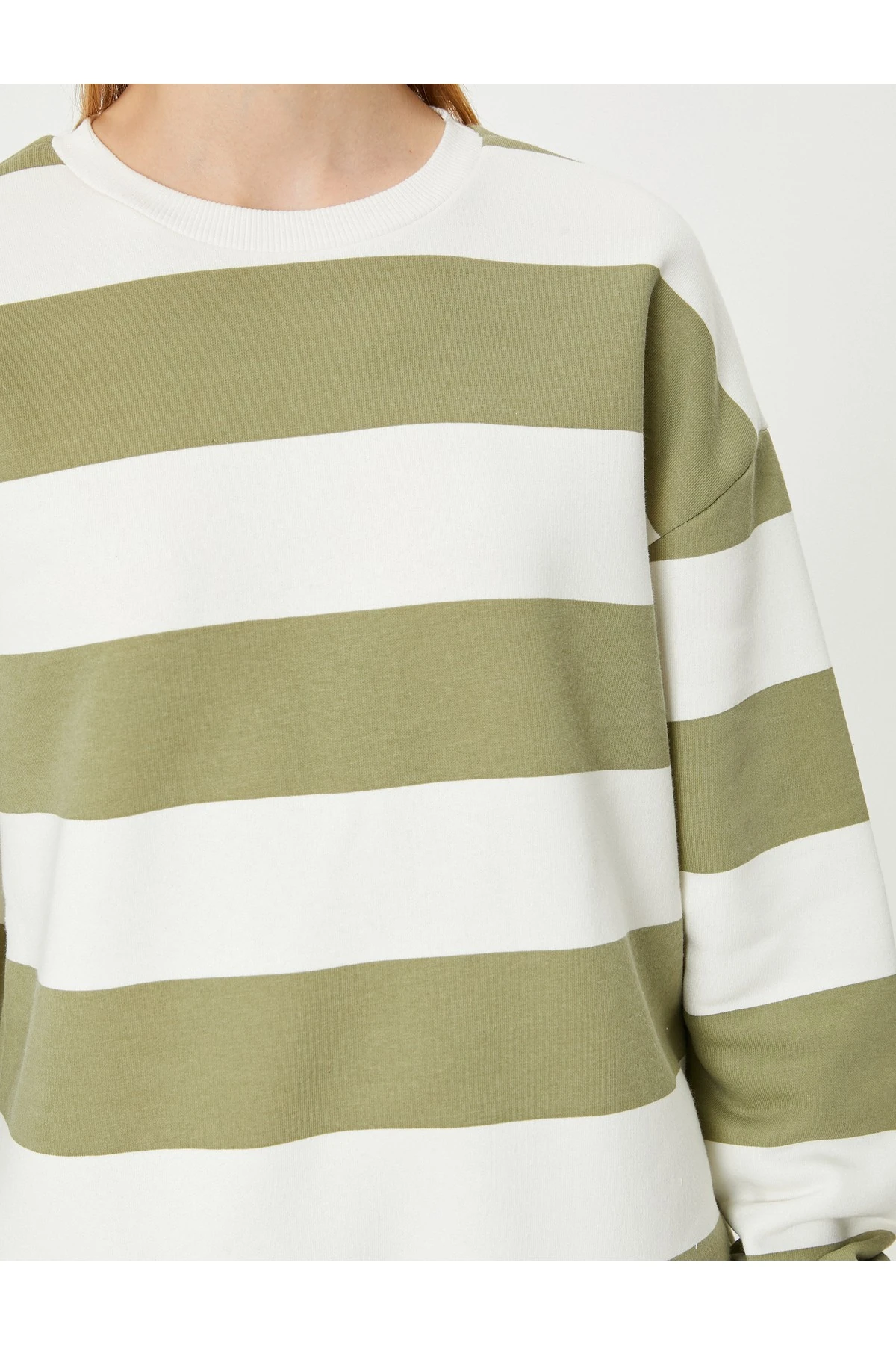 Şardonlu Bisiklet Yaka Sweatshirt Relax Fit Ribanalı Uzun Kollu