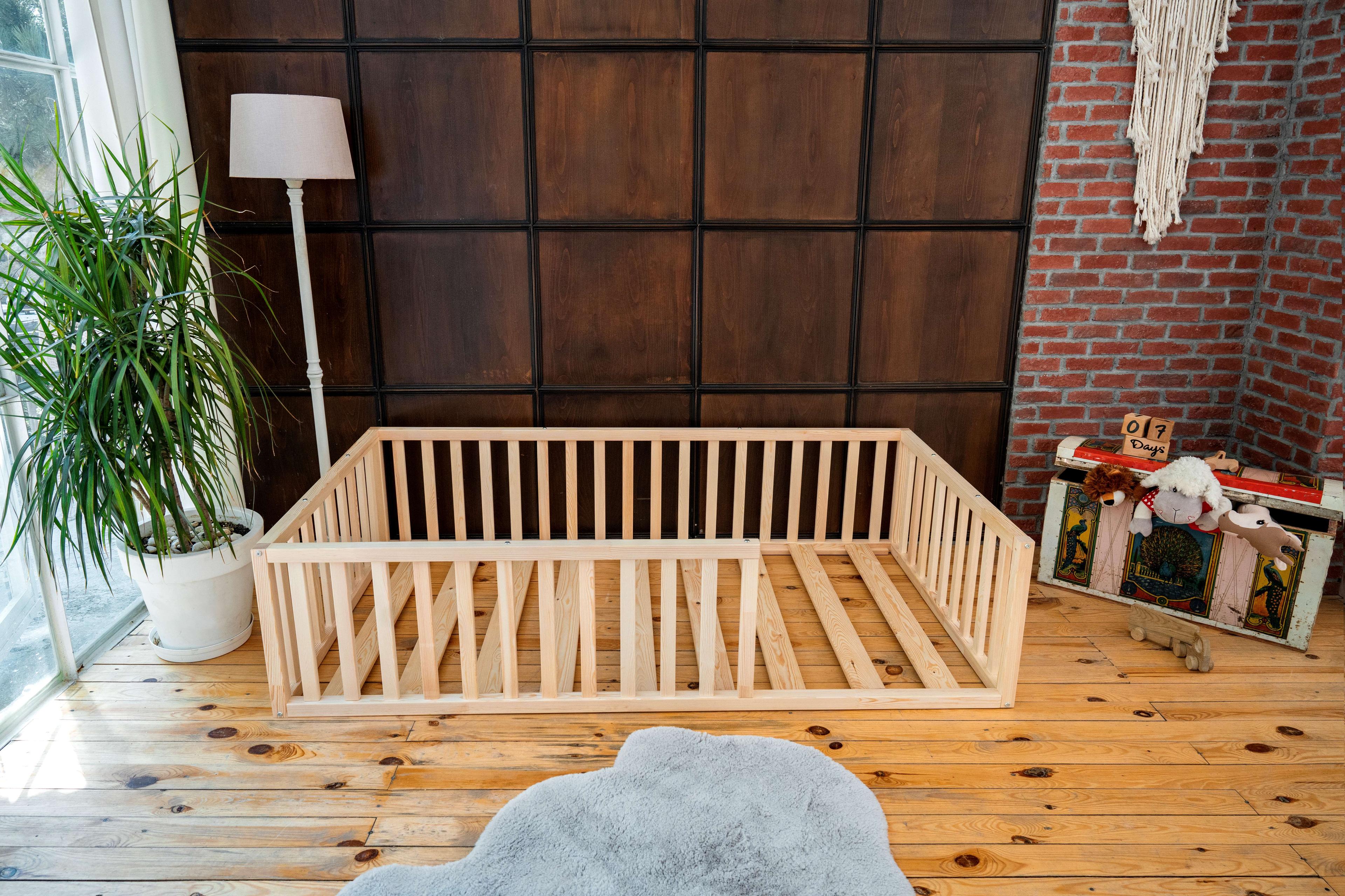 Montessori Natural Wood Floor Bed