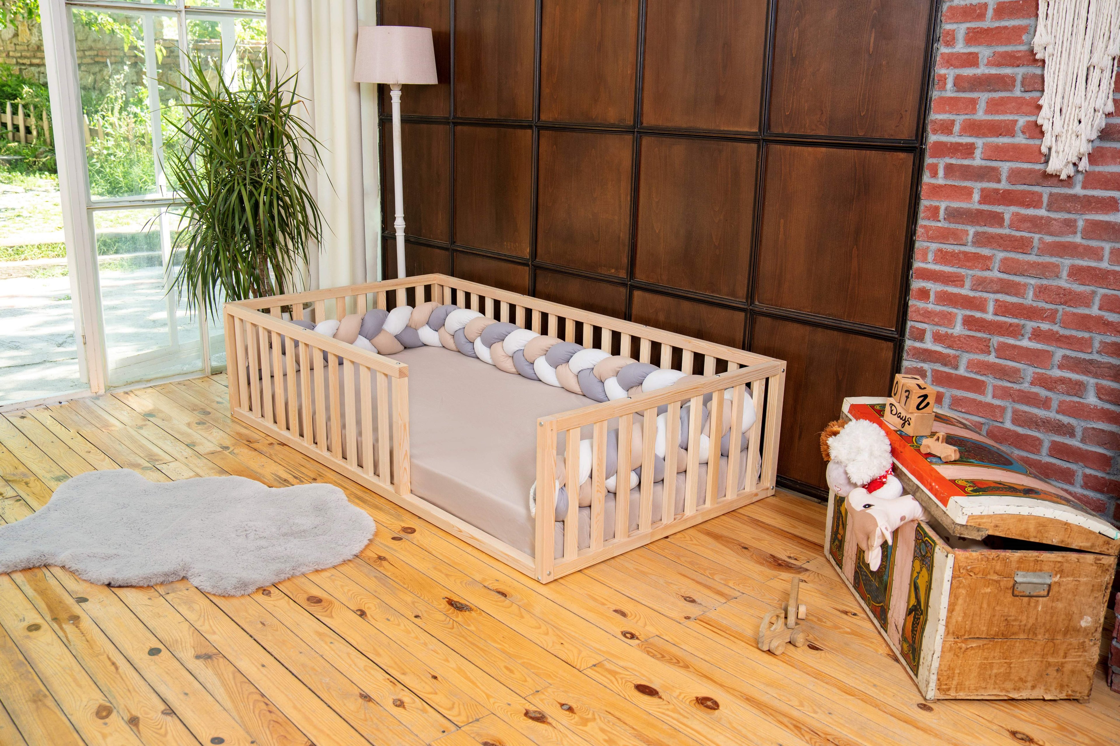 Mia - Montessori Natural Wood Floor Bed