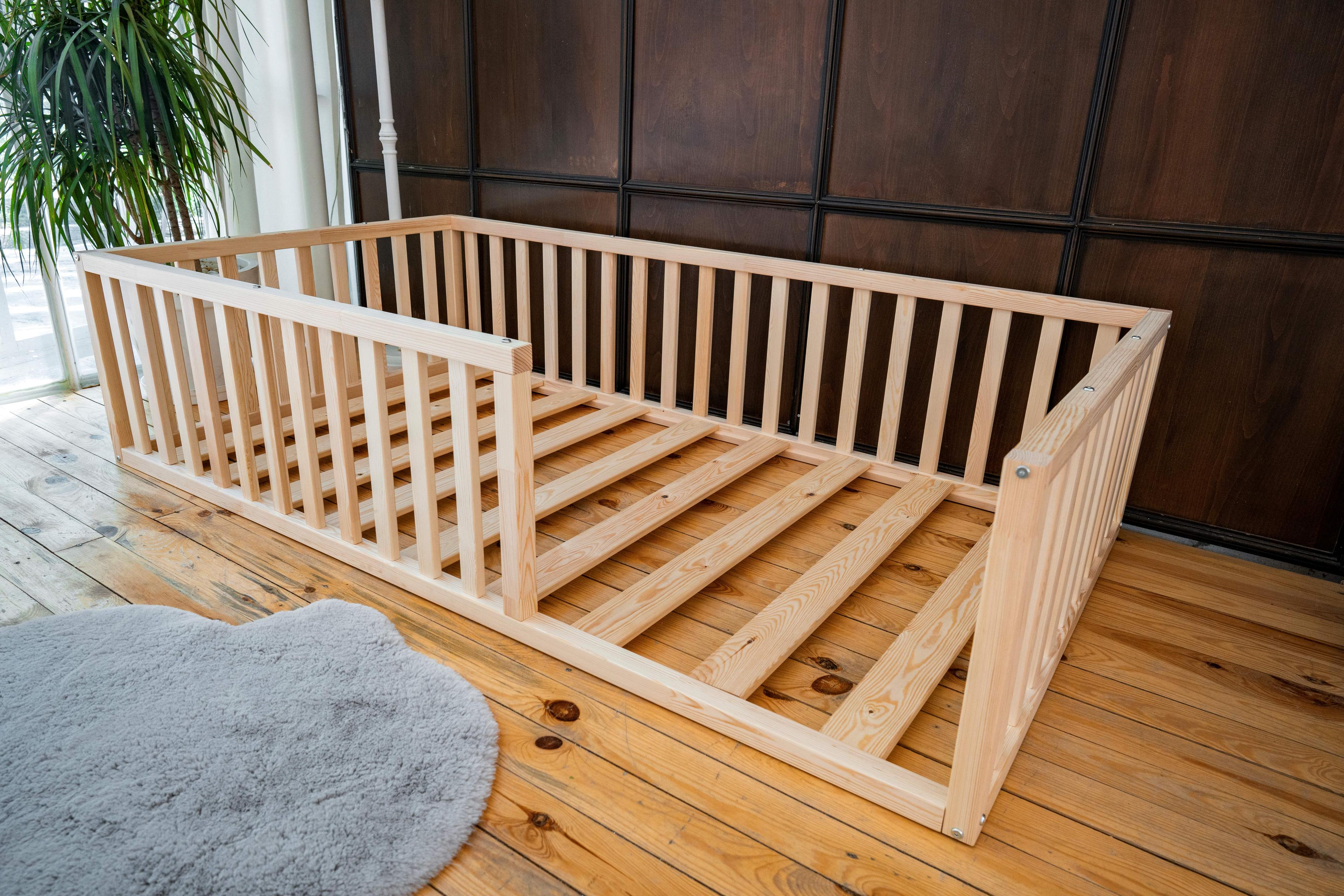 Montessori Natural Wood Floor Bed