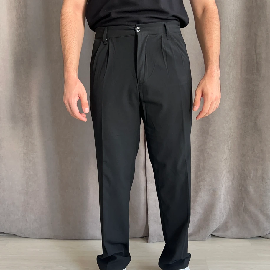 Pile Detaylı Beli Lastikli Baggy Kalıp Kumaş Pantolon - Siyah