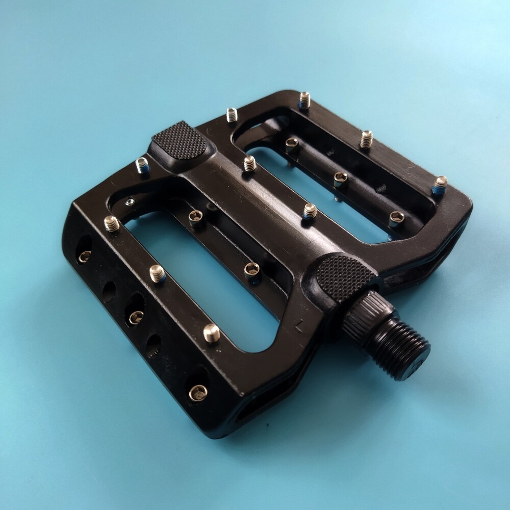 Radon Platform Pedal