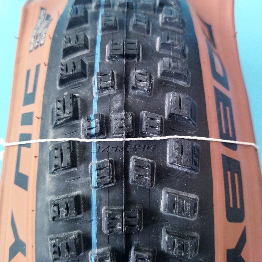 Schwalbe Nobby Nic Evo Super Race 27.5 2.40